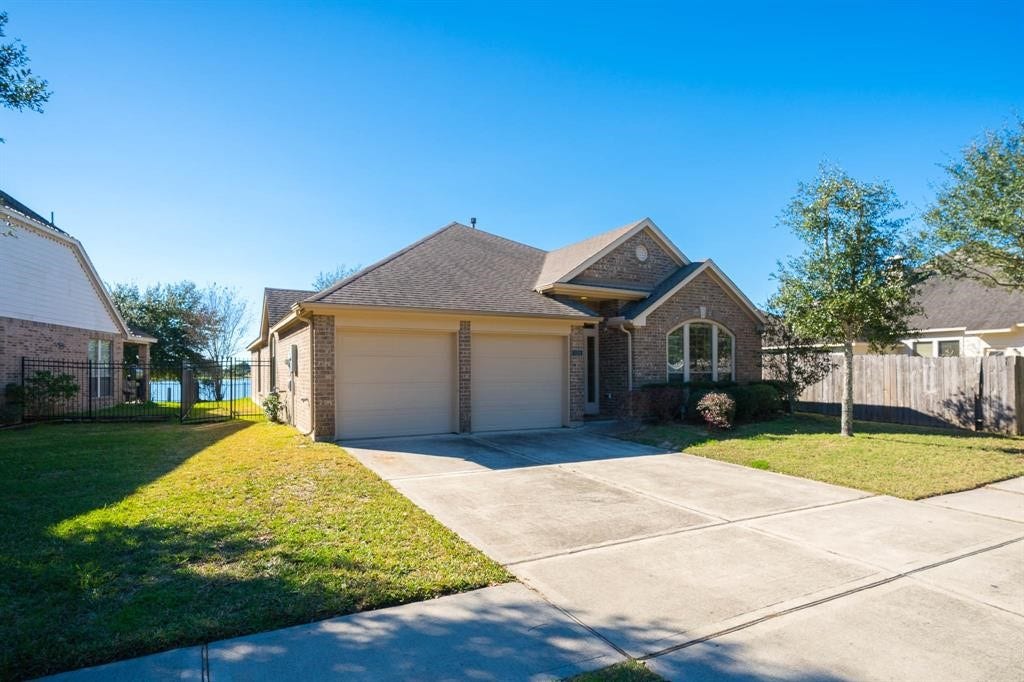 11015 Brighton Gardens Drive, Richmond, TX 77406