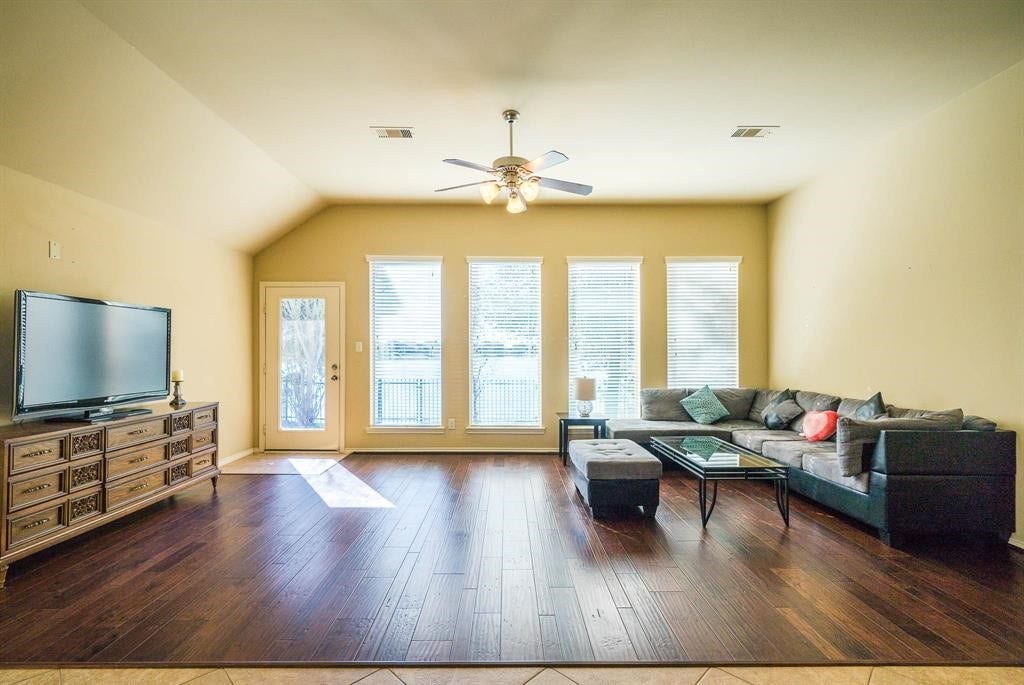 11015 Brighton Gardens Drive, Richmond, TX 77406