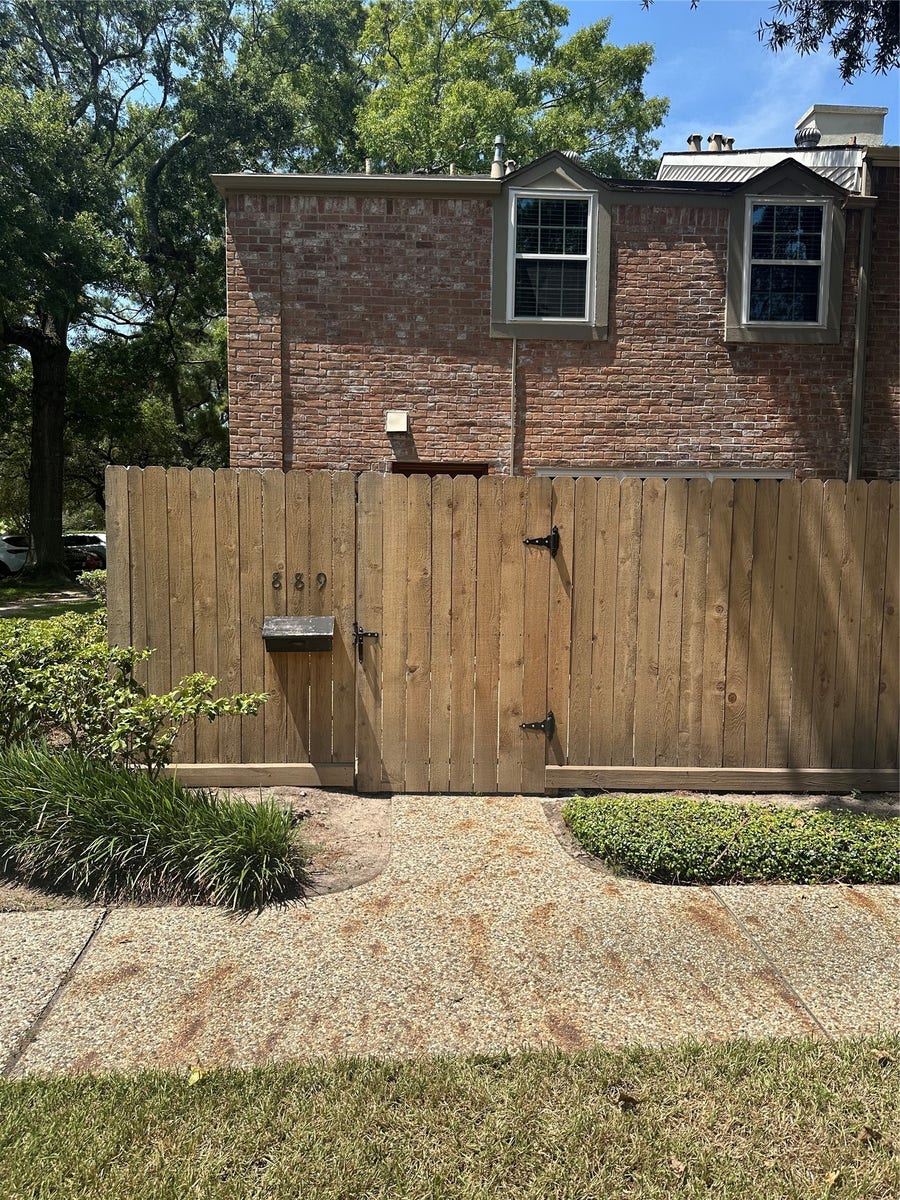 Property photo for 889 Wax Myrtle Lane, Houston, TX