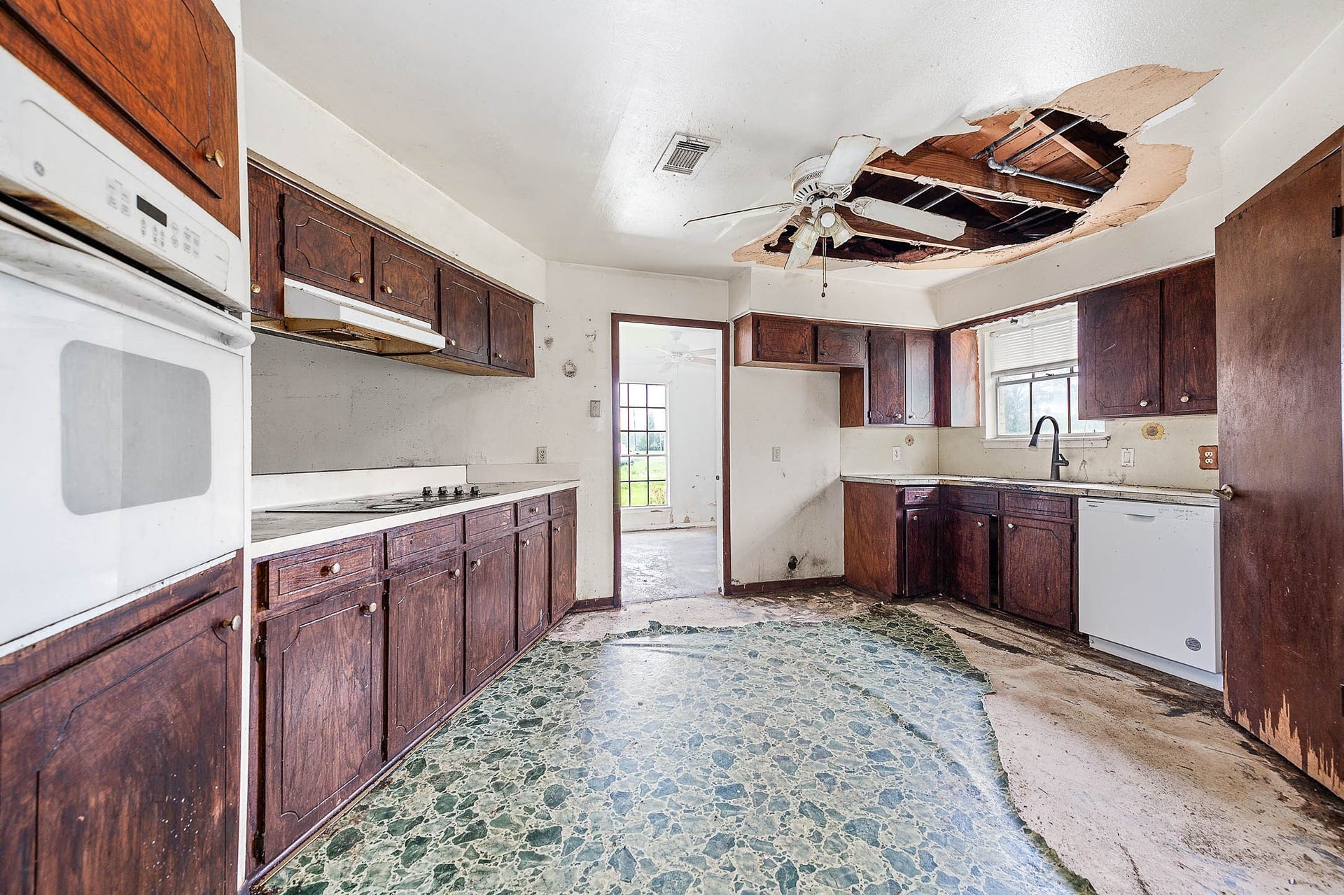 2719 Fm 524, Sweeny, TX 77480