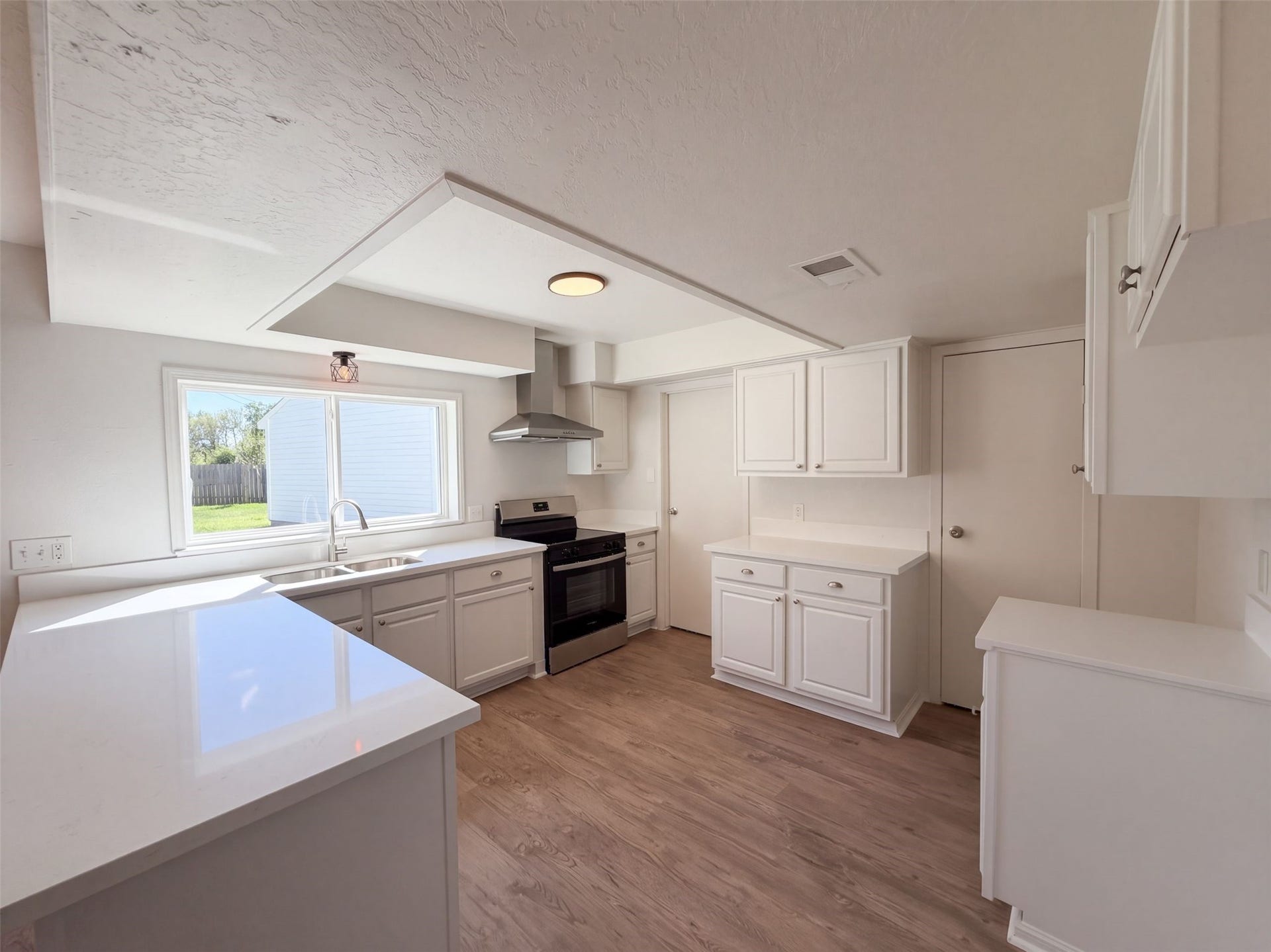 8403 Lone Quail Drive, Houston, TX 77489 8403 Lone Quail Drive, Houston, TX 77489