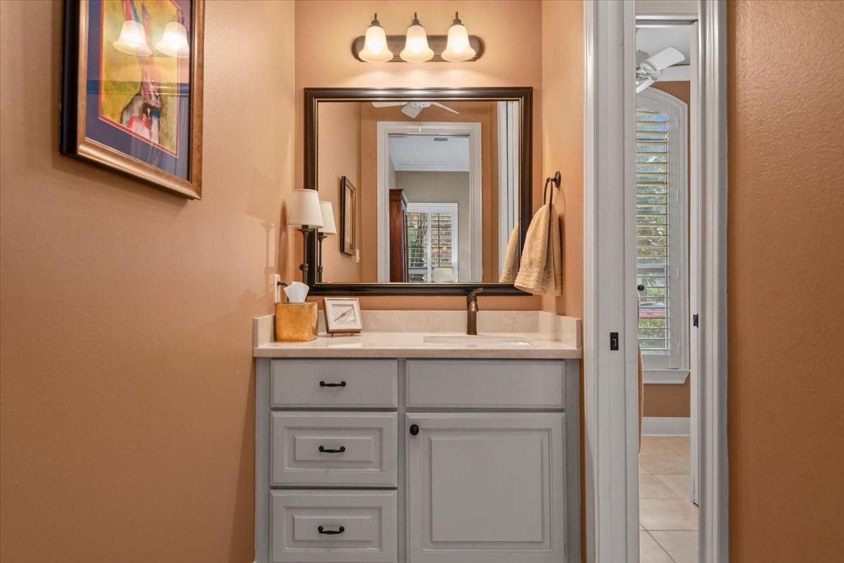 5530 Regal Landing Drive, Kingwood, TX 77345 Sink/vanity for bedroom #3.