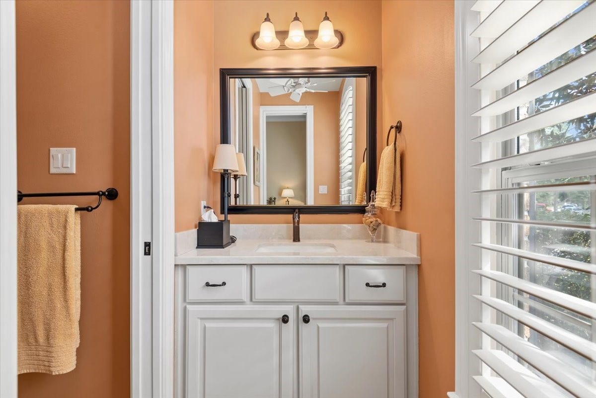 5530 Regal Landing Drive, Kingwood, TX 77345 private sink/vanity for bedroom #2.