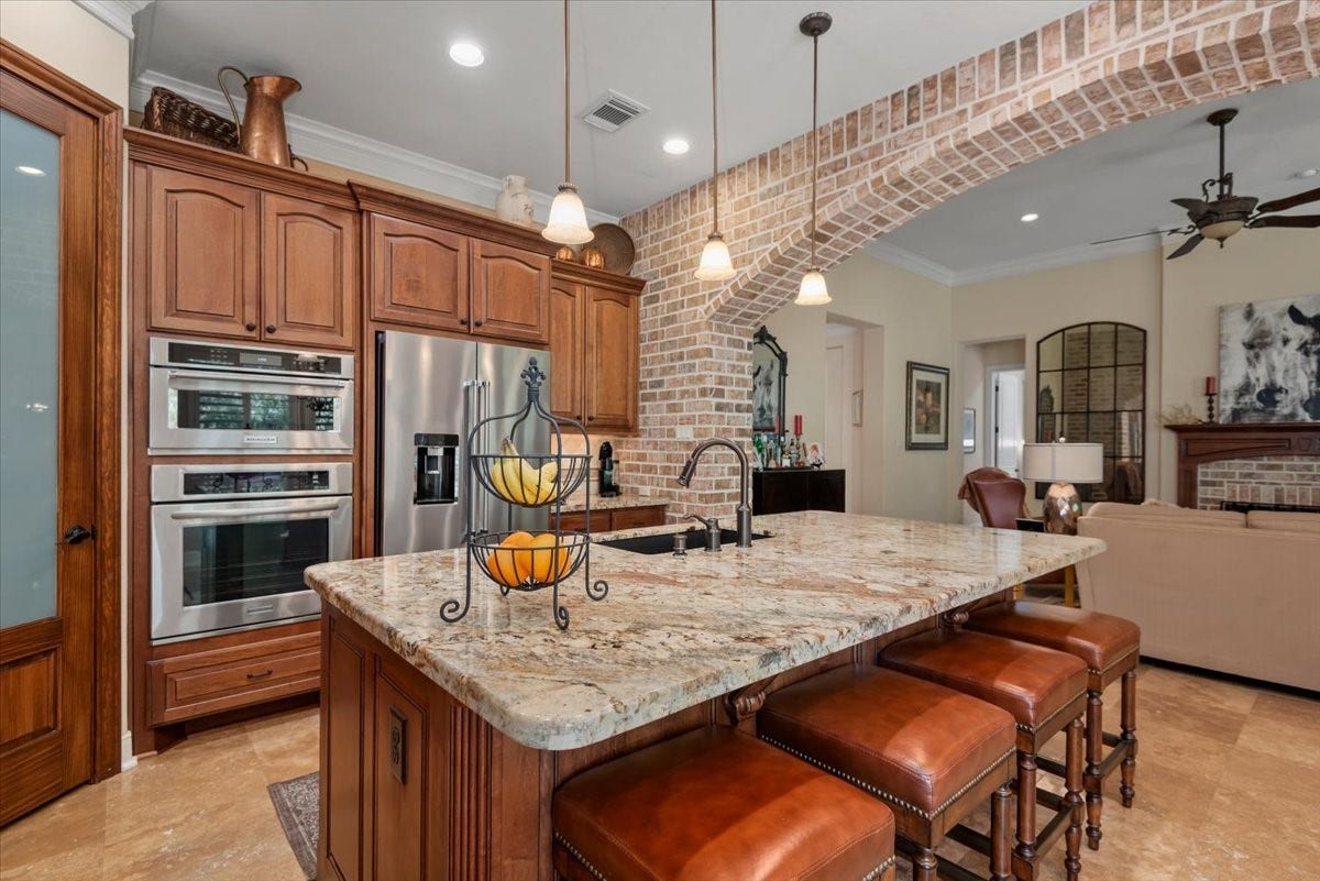 5530 Regal Landing Drive, Kingwood, TX 77345 The kitchen is open to the family room.