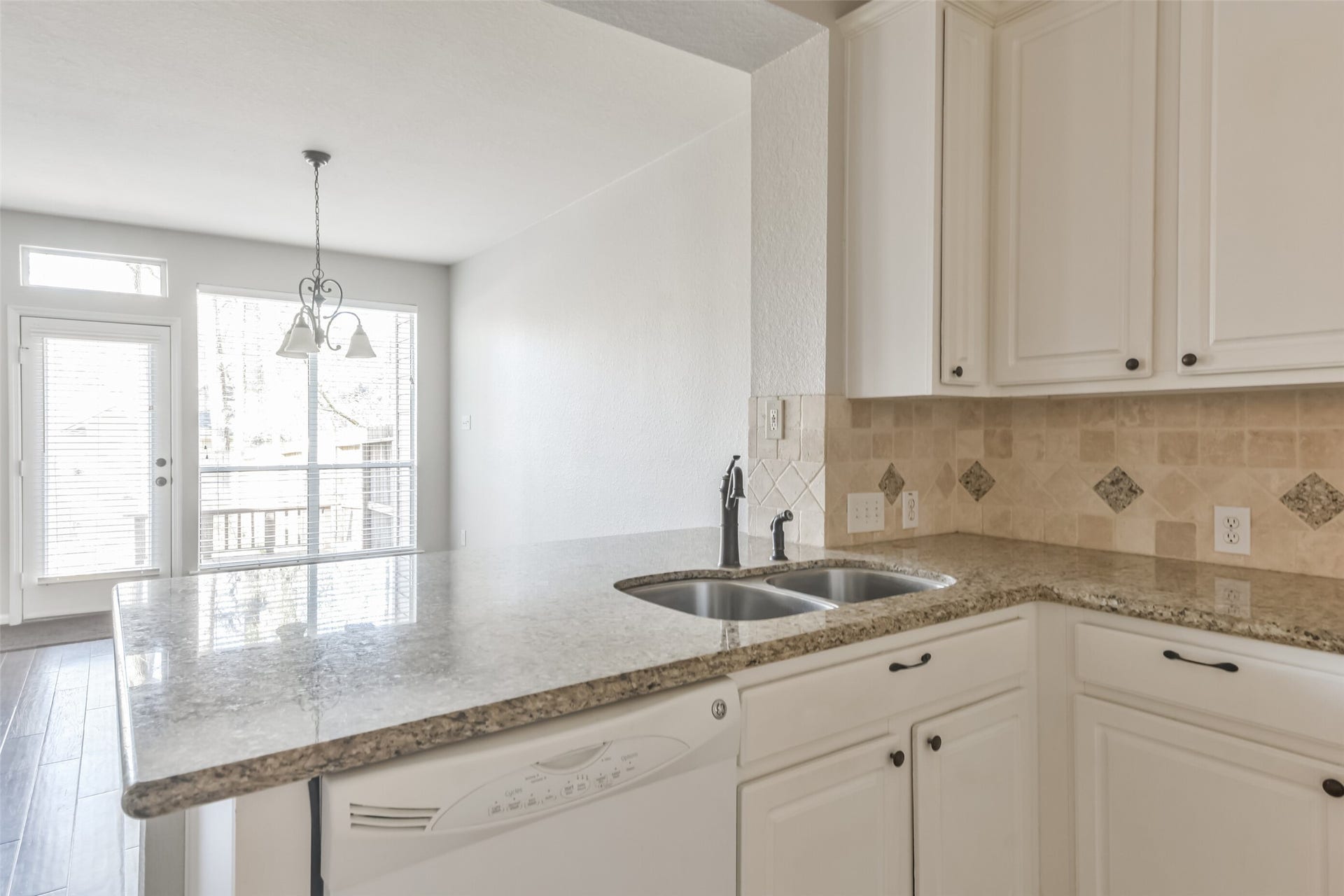 43 Alderon Woods Place, The Woodlands, TX 77382 43 Alderon Woods Place, The Woodlands, TX 77382