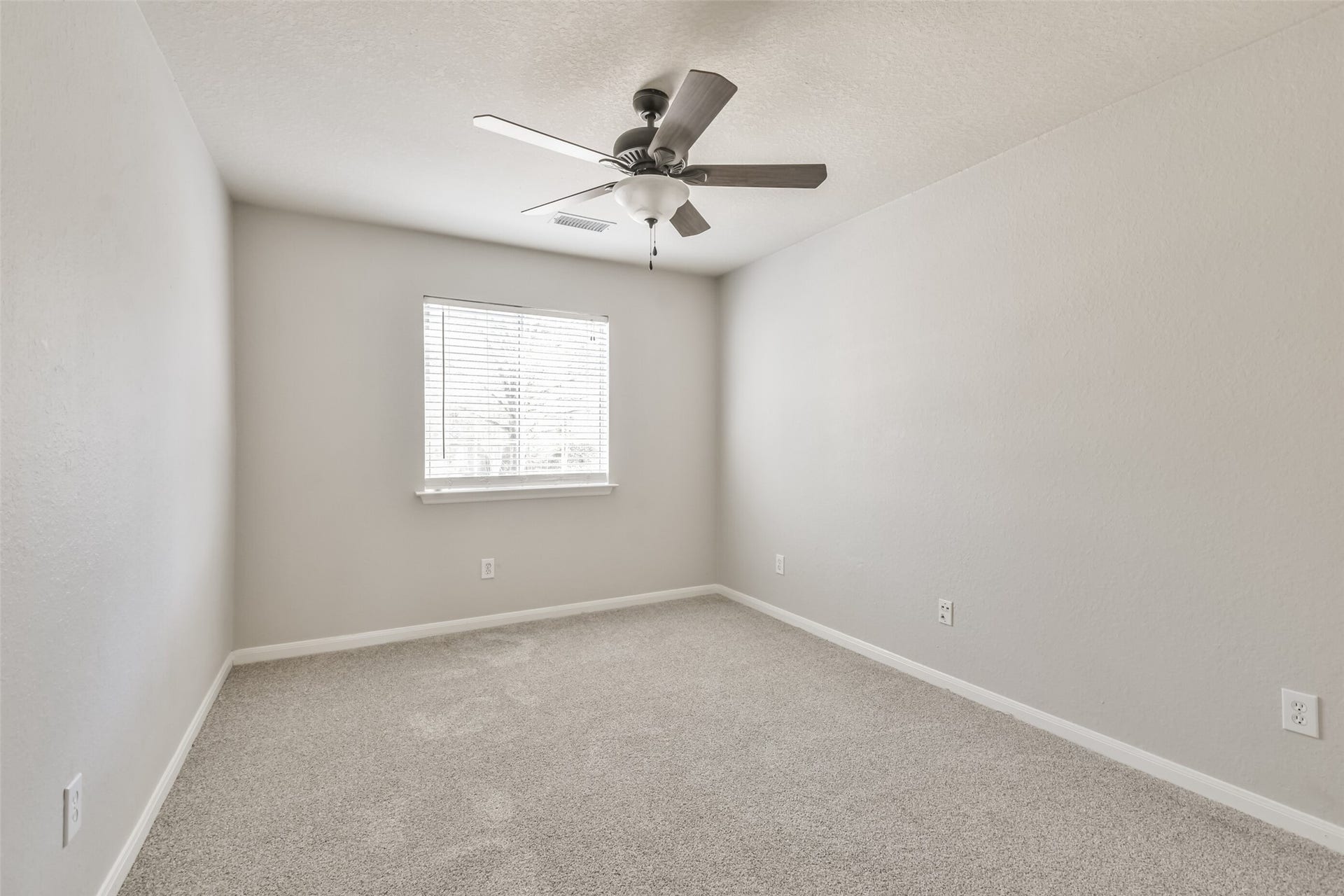 43 Alderon Woods Place, The Woodlands, TX 77382 43 Alderon Woods Place, The Woodlands, TX 77382