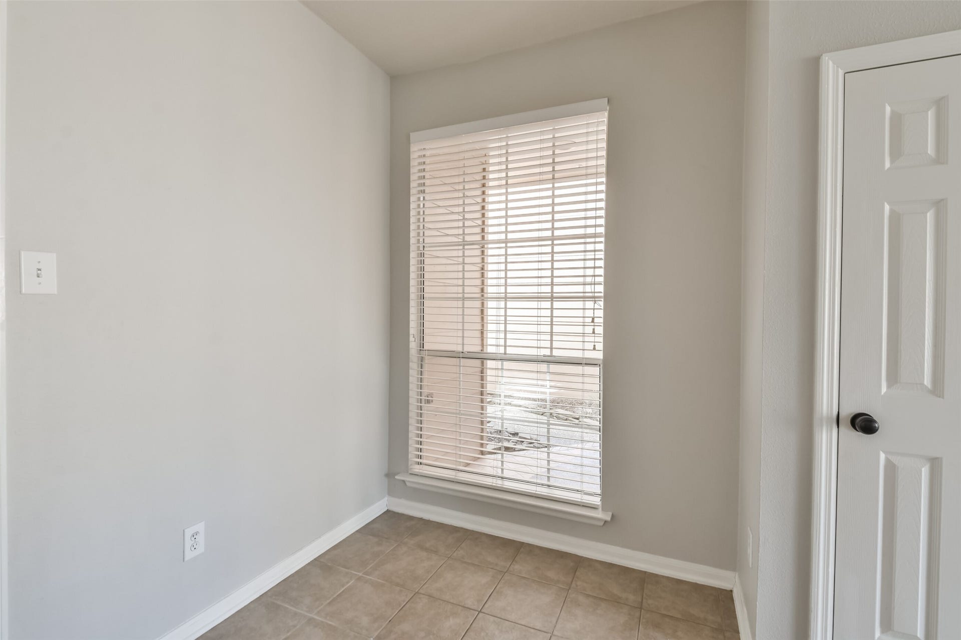 43 Alderon Woods Place, The Woodlands, TX 77382 43 Alderon Woods Place, The Woodlands, TX 77382