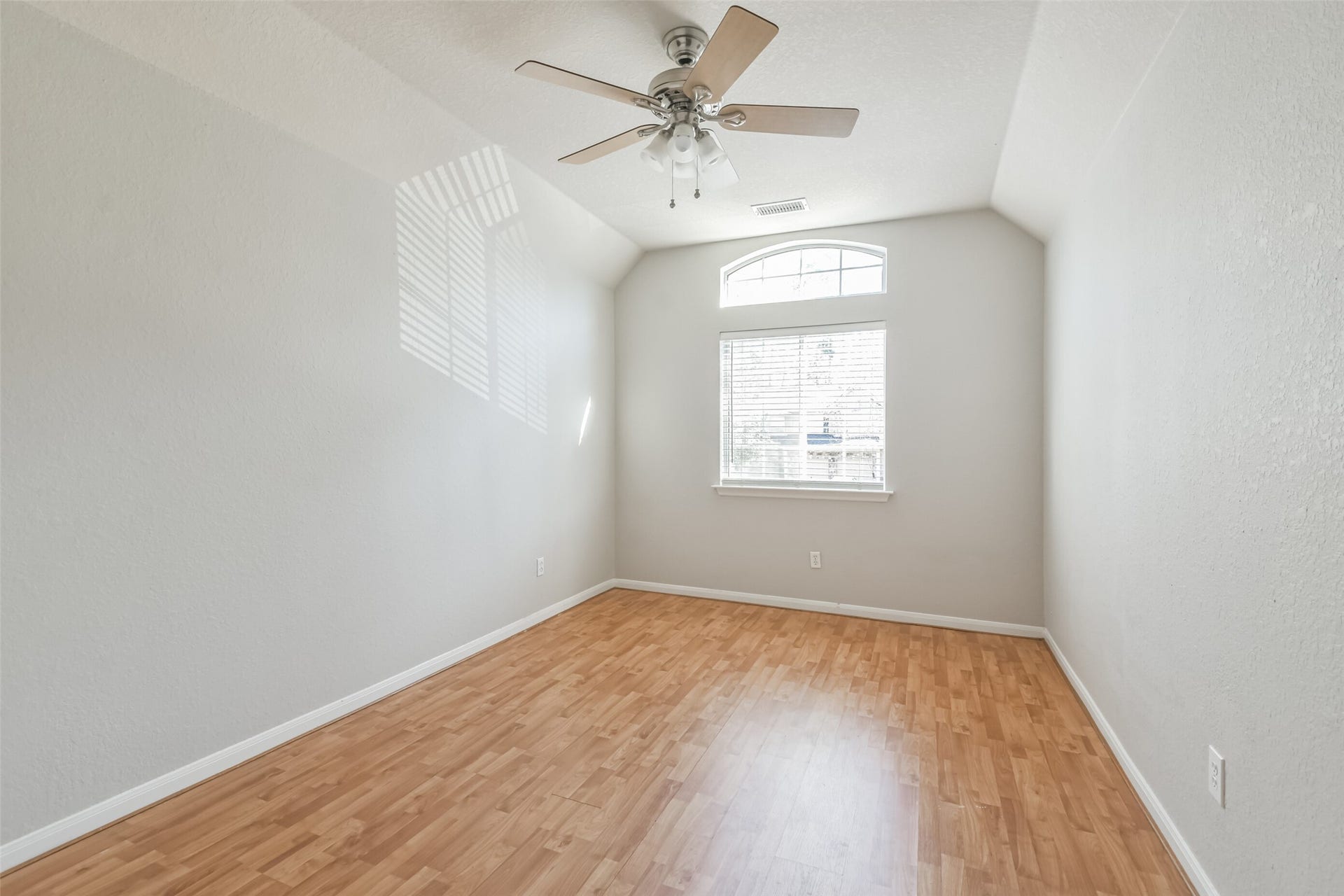 43 Alderon Woods Place, The Woodlands, TX 77382 43 Alderon Woods Place, The Woodlands, TX 77382