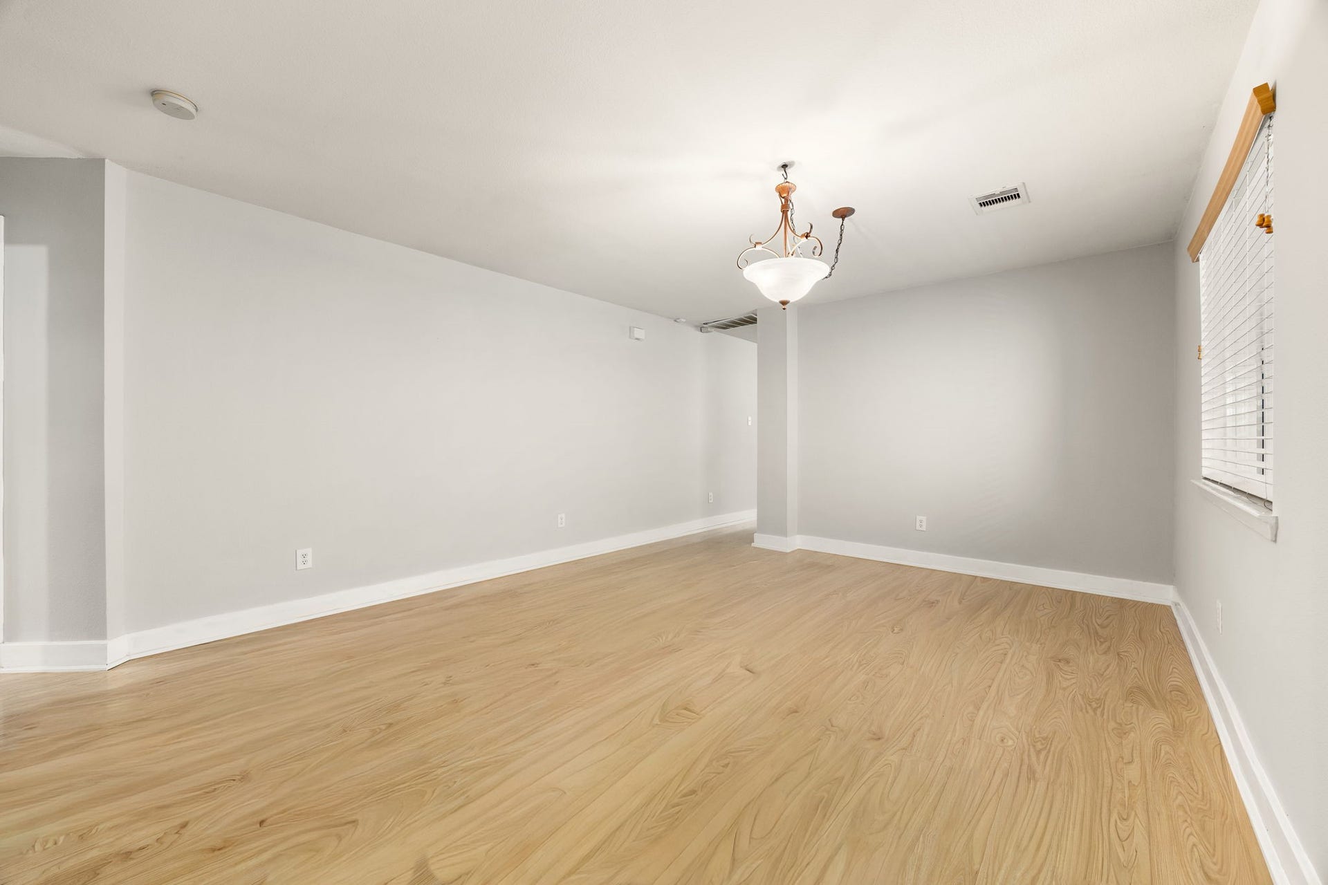 11728 Chanteloup Drive, Houston, TX 77047 11728 Chanteloup Drive, Houston, TX 77047