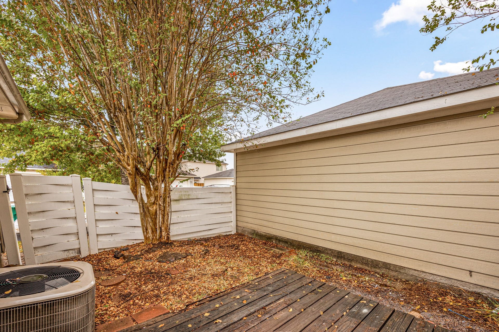 11728 Chanteloup Drive, Houston, TX 77047 11728 Chanteloup Drive, Houston, TX 77047