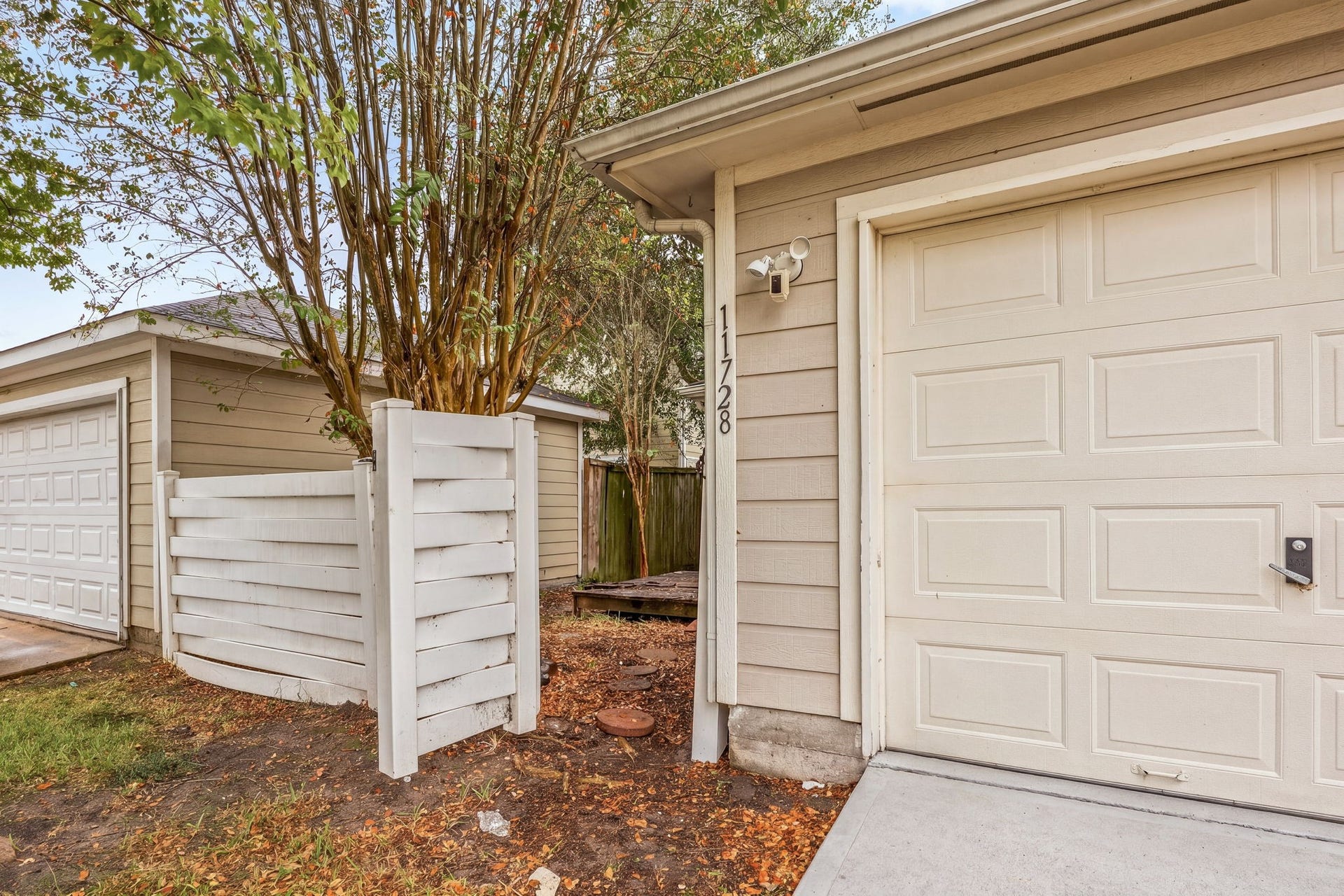 11728 Chanteloup Drive, Houston, TX 77047 11728 Chanteloup Drive, Houston, TX 77047
