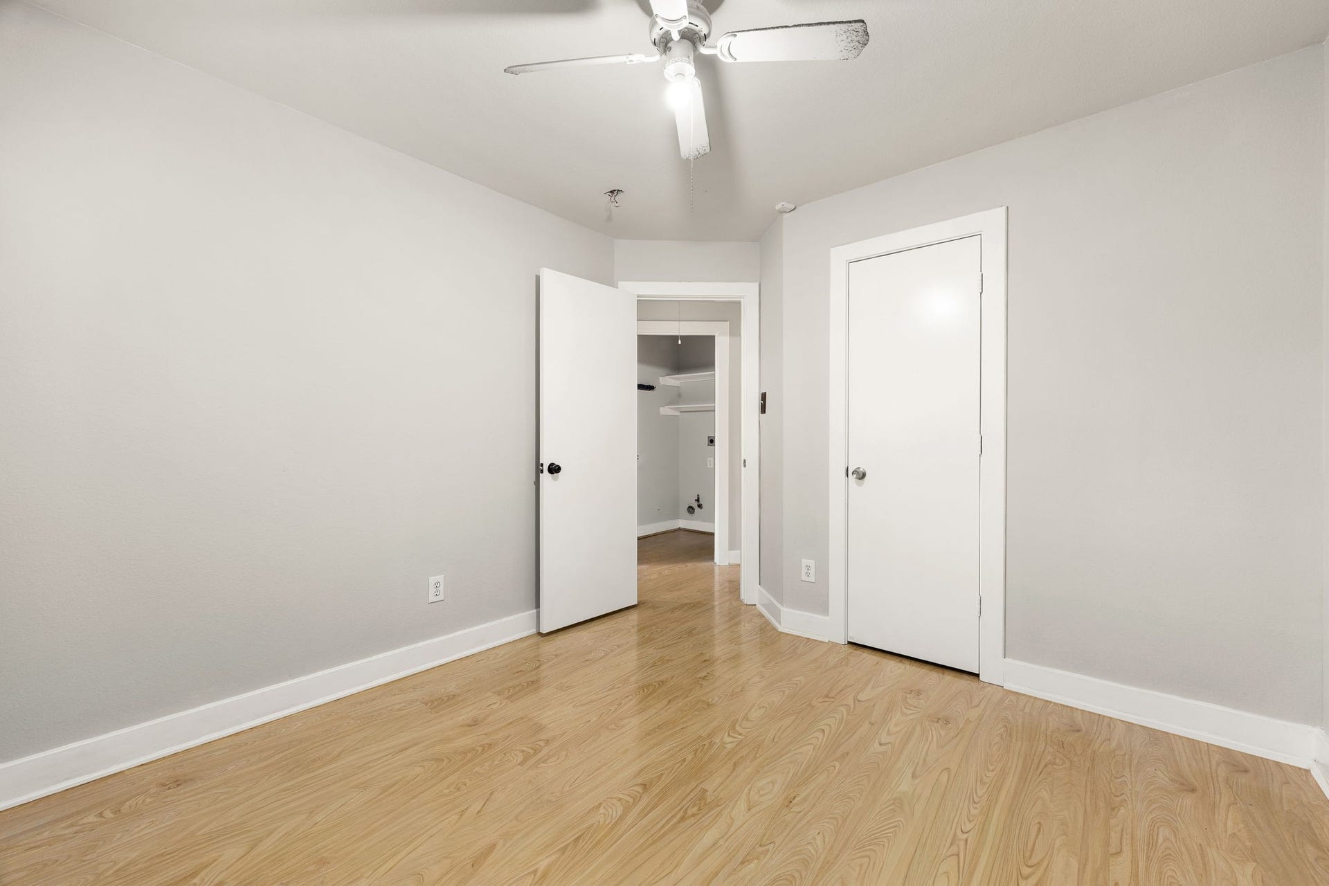 11728 Chanteloup Drive, Houston, TX 77047 11728 Chanteloup Drive, Houston, TX 77047