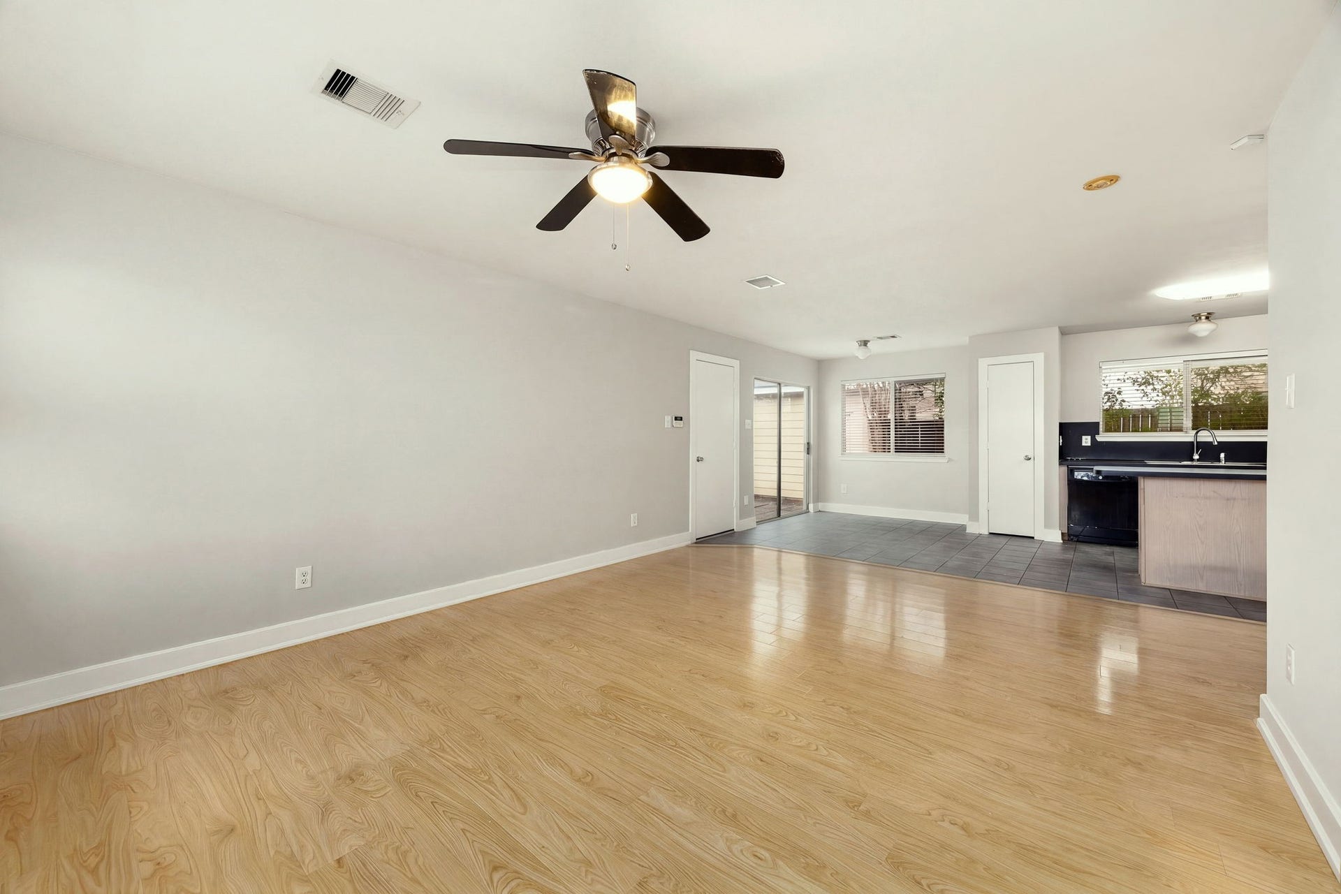 11728 Chanteloup Drive, Houston, TX 77047 11728 Chanteloup Drive, Houston, TX 77047