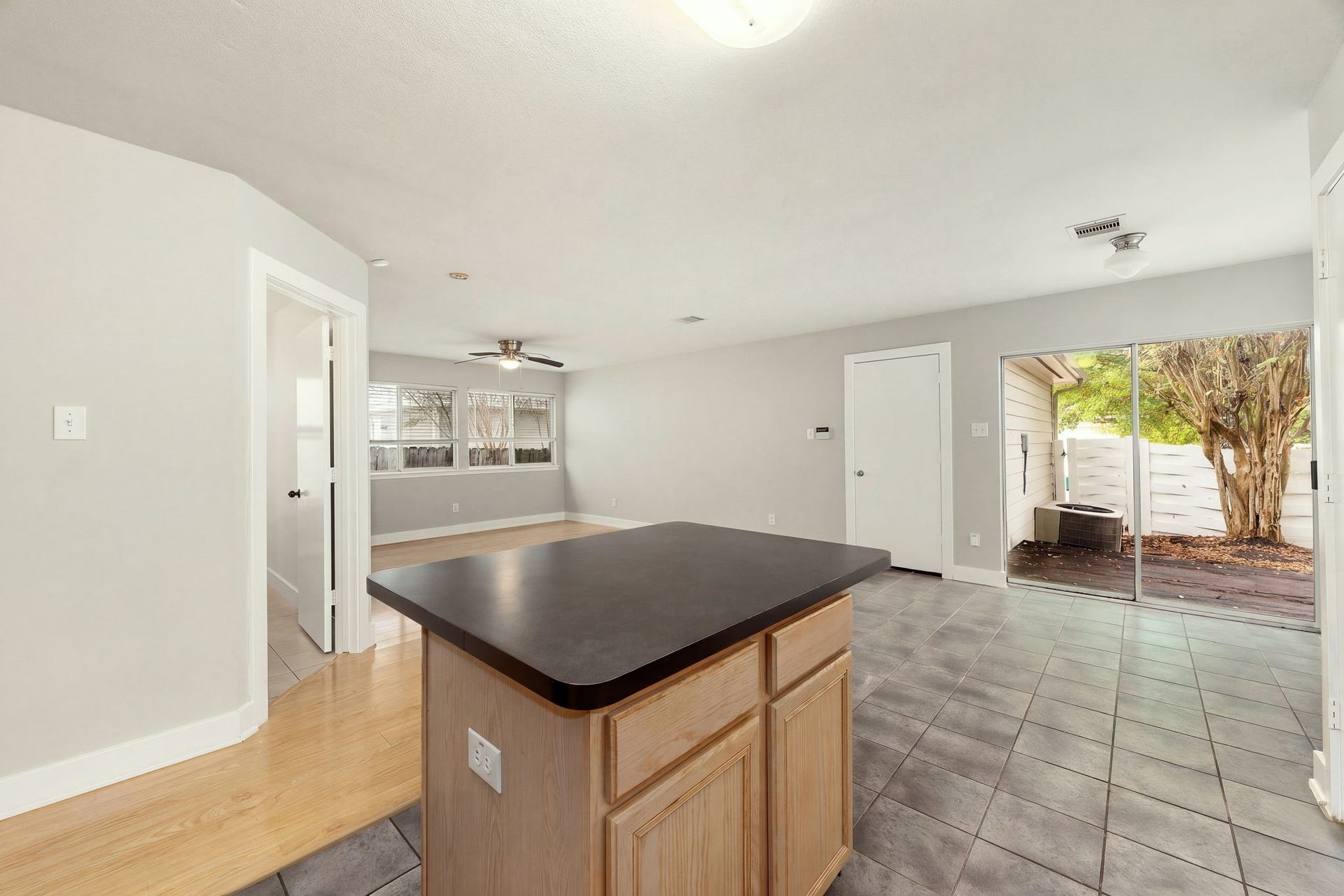 11728 Chanteloup Drive, Houston, TX 77047 11728 Chanteloup Drive, Houston, TX 77047
