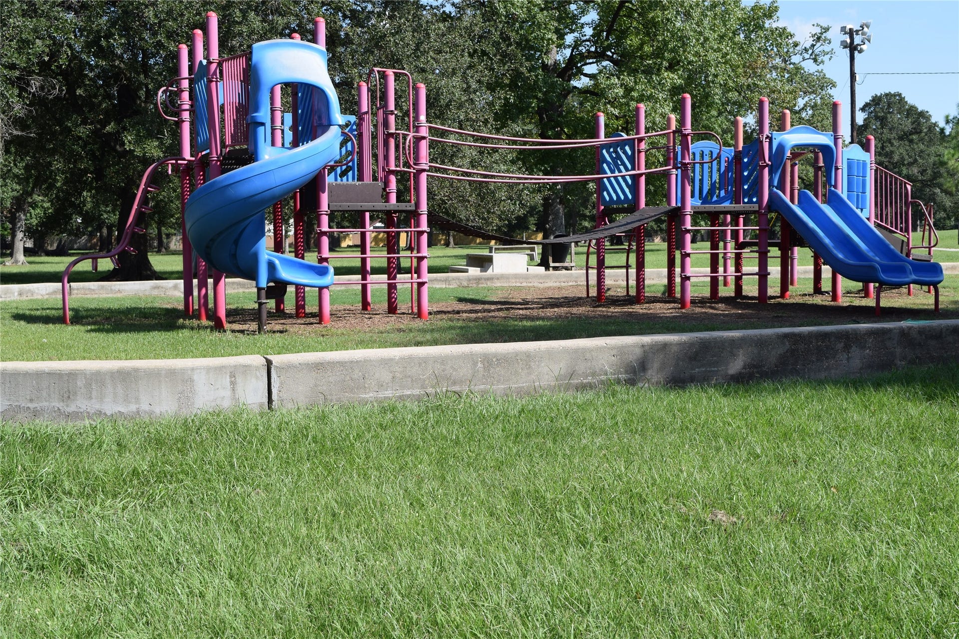 9100 Dodson St, #21, Houston, TX 77093 Park directly across the street for use