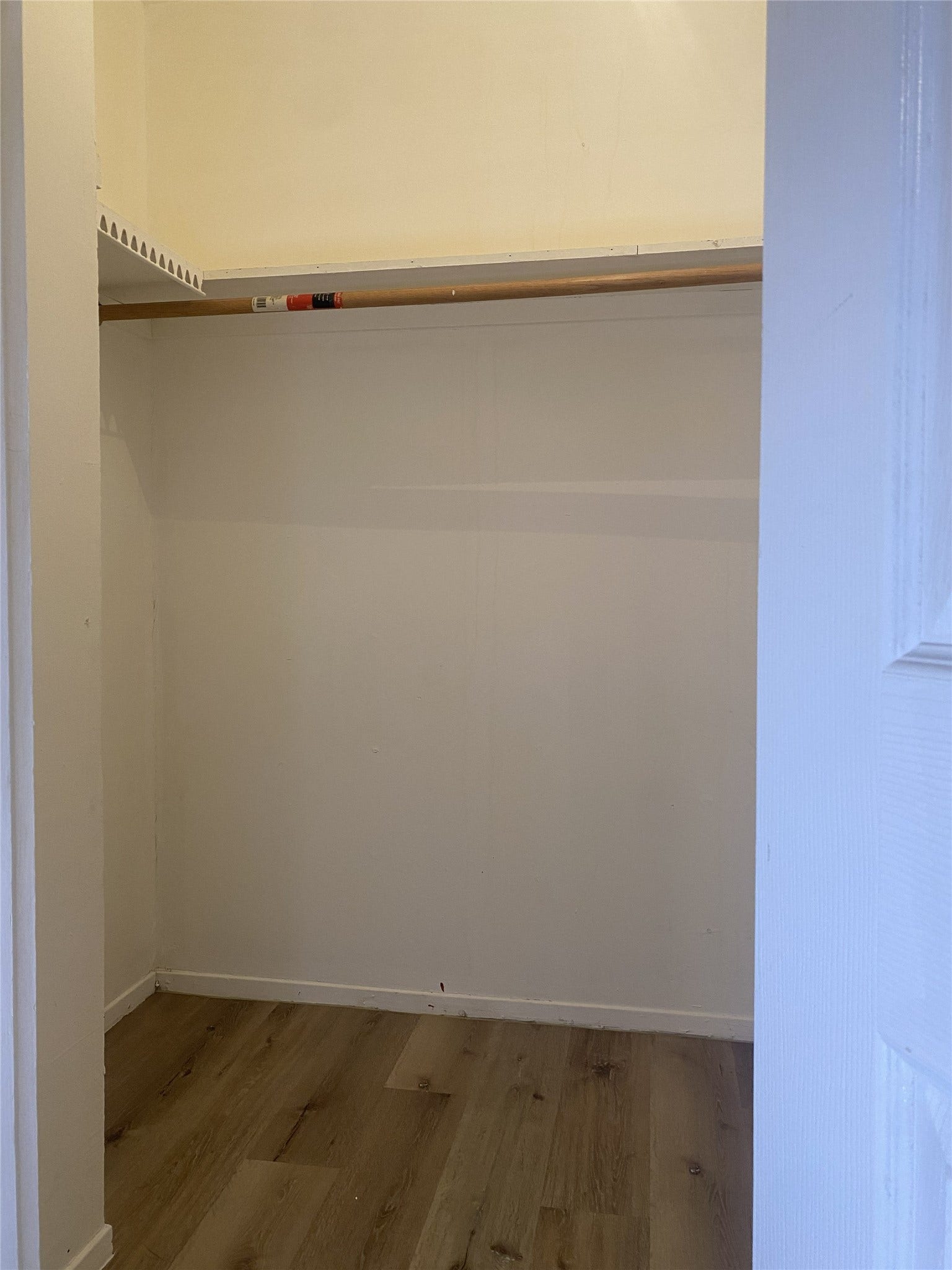 9100 Dodson St, #21, Houston, TX 77093 Walk-in closet
