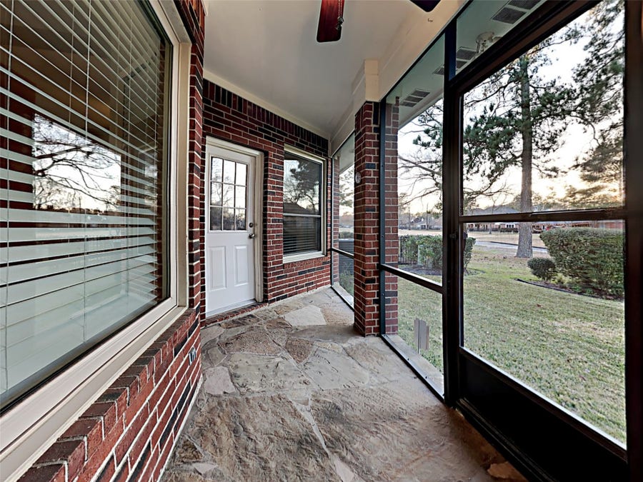 Property photo for 18407 Bluewater Cove Drive, Humble, TX