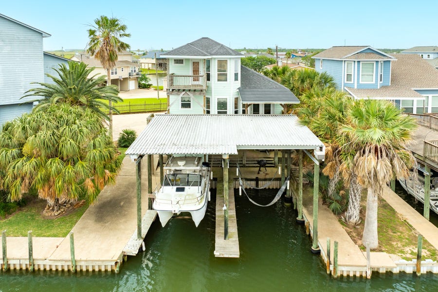 Property photo for 139 Driftwood Road, Freeport, TX