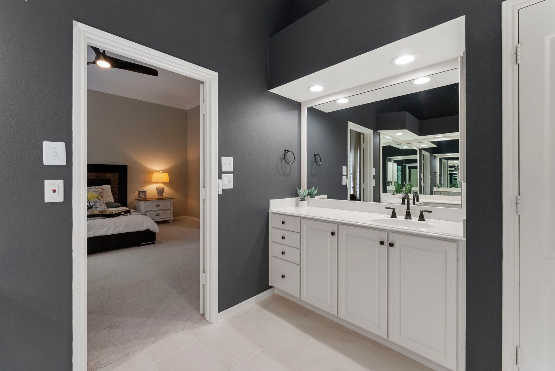 66 Candle Pine Place, The Woodlands, TX 77381