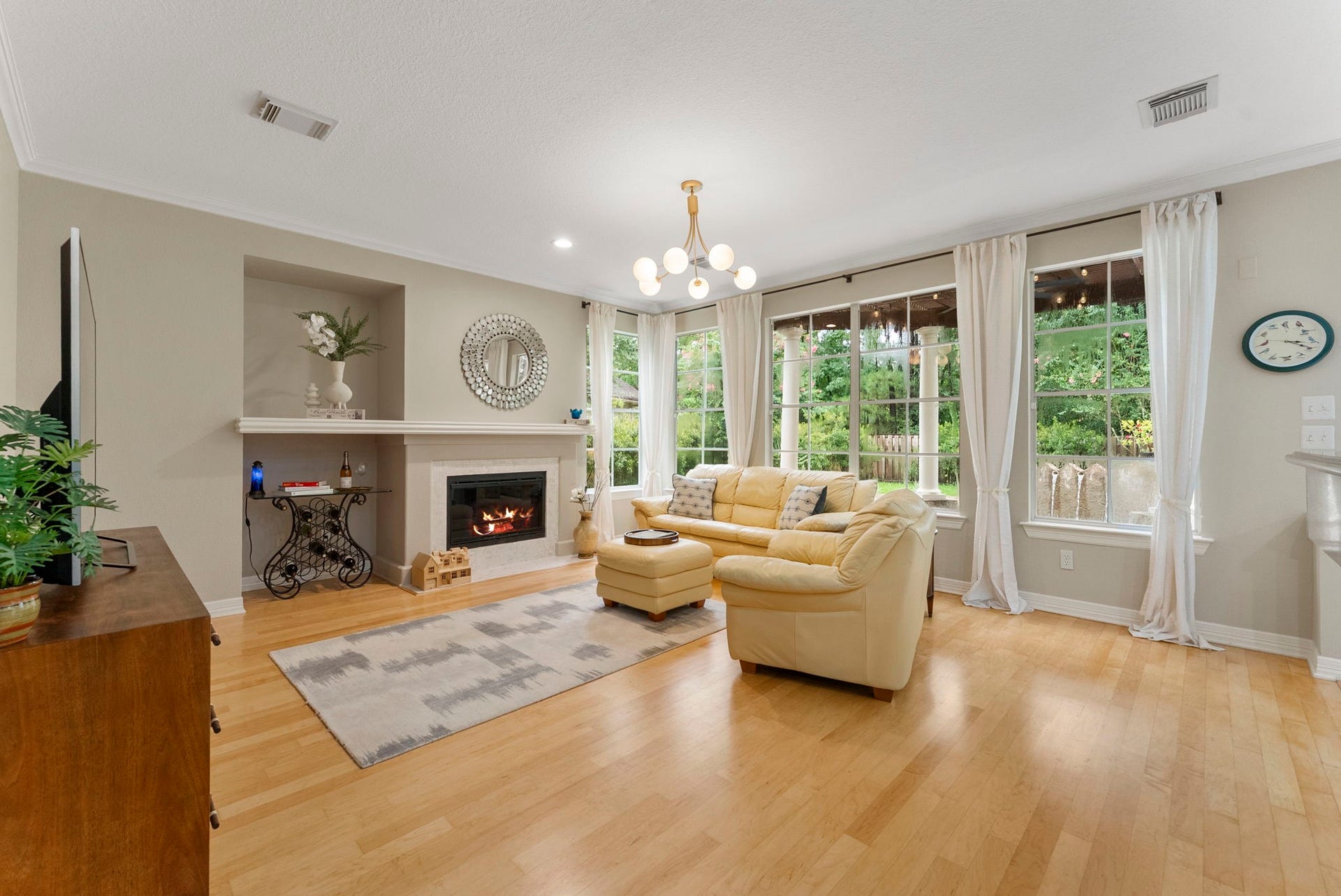 66 Candle Pine Place, The Woodlands, TX 77381