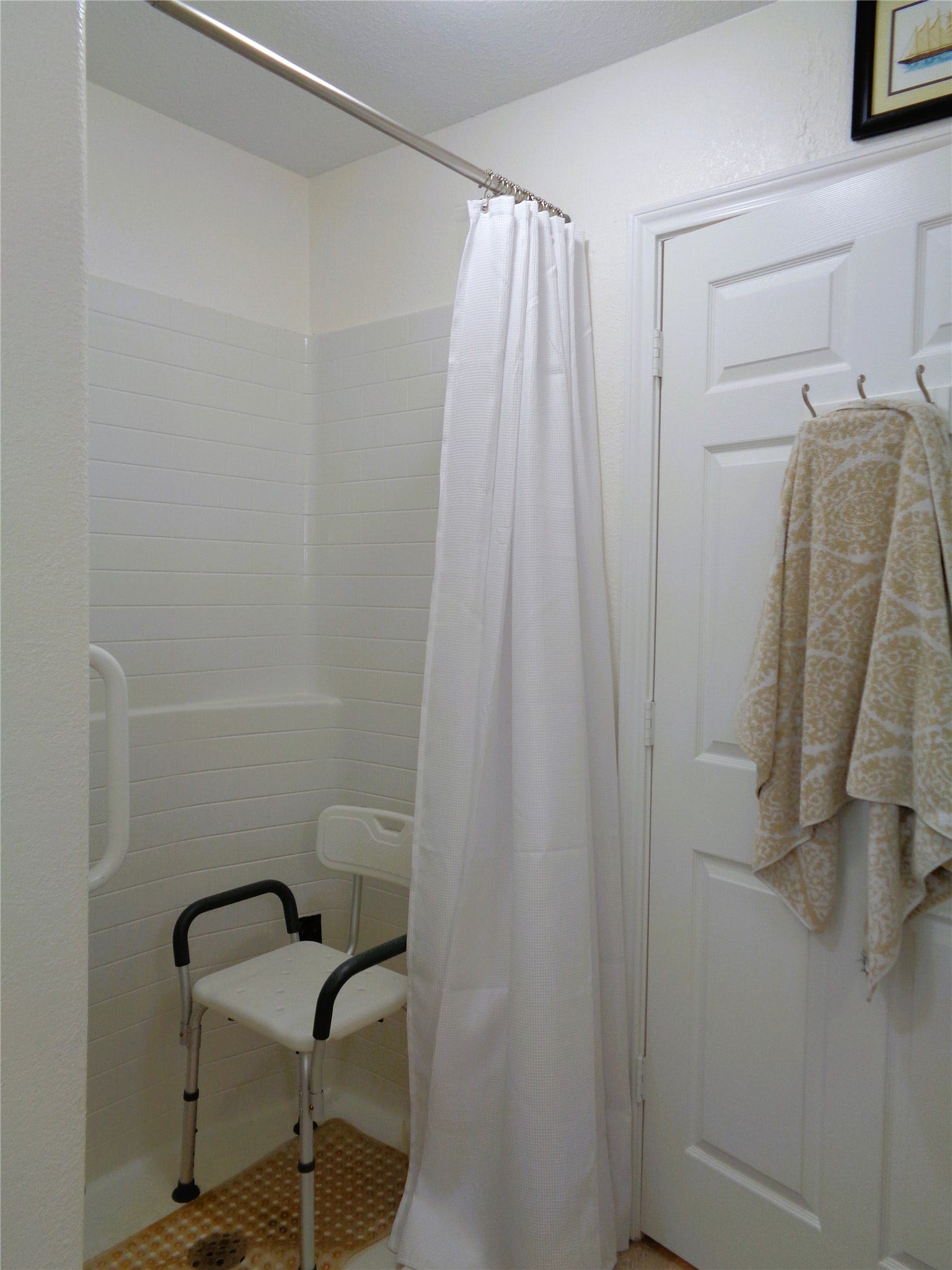 2502 20th Street N, Texas City, TX 77590 ADU - Shower
