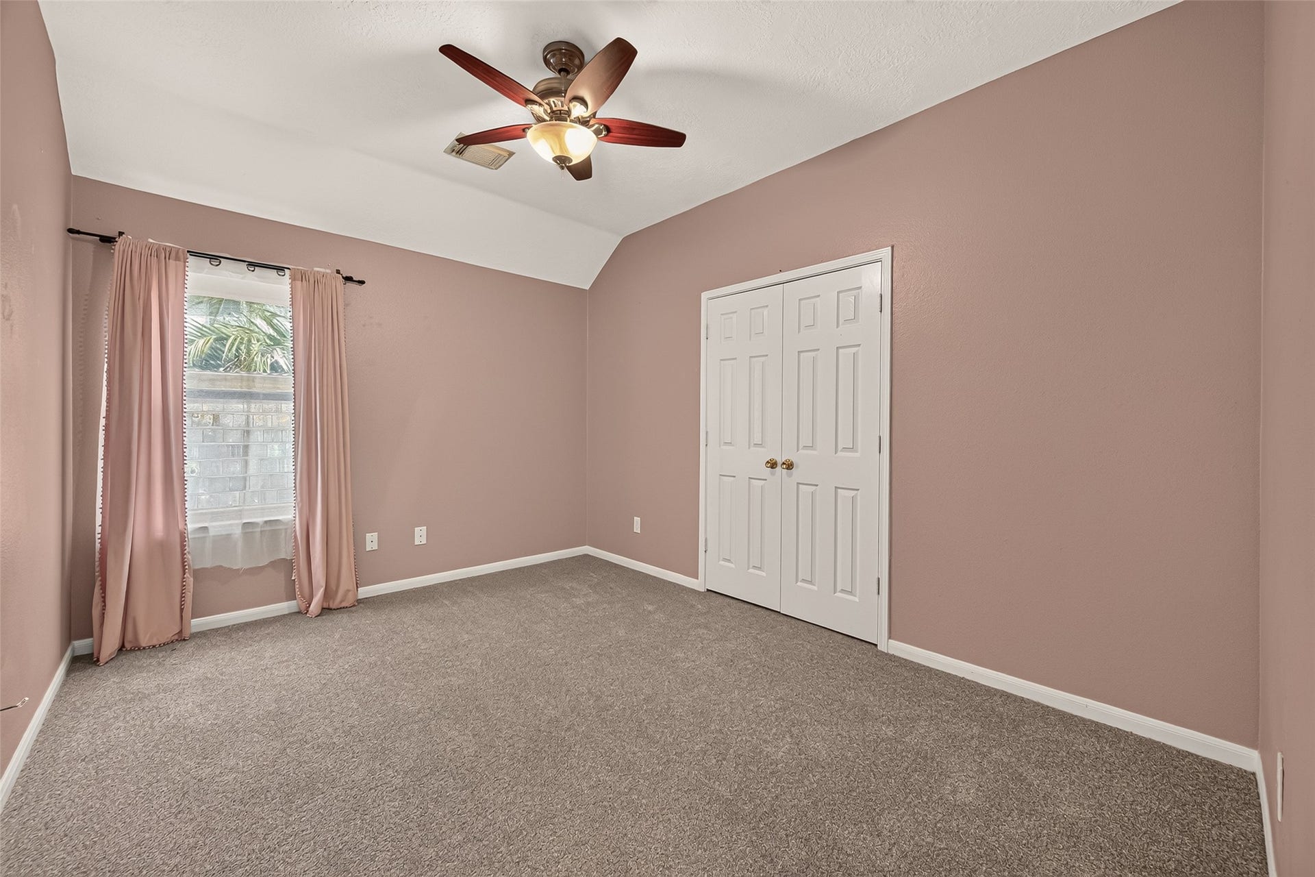 4926 Quiet Canyon Drive, Friendswood, TX 77546 4926 Quiet Canyon Drive, Friendswood, TX 77546
