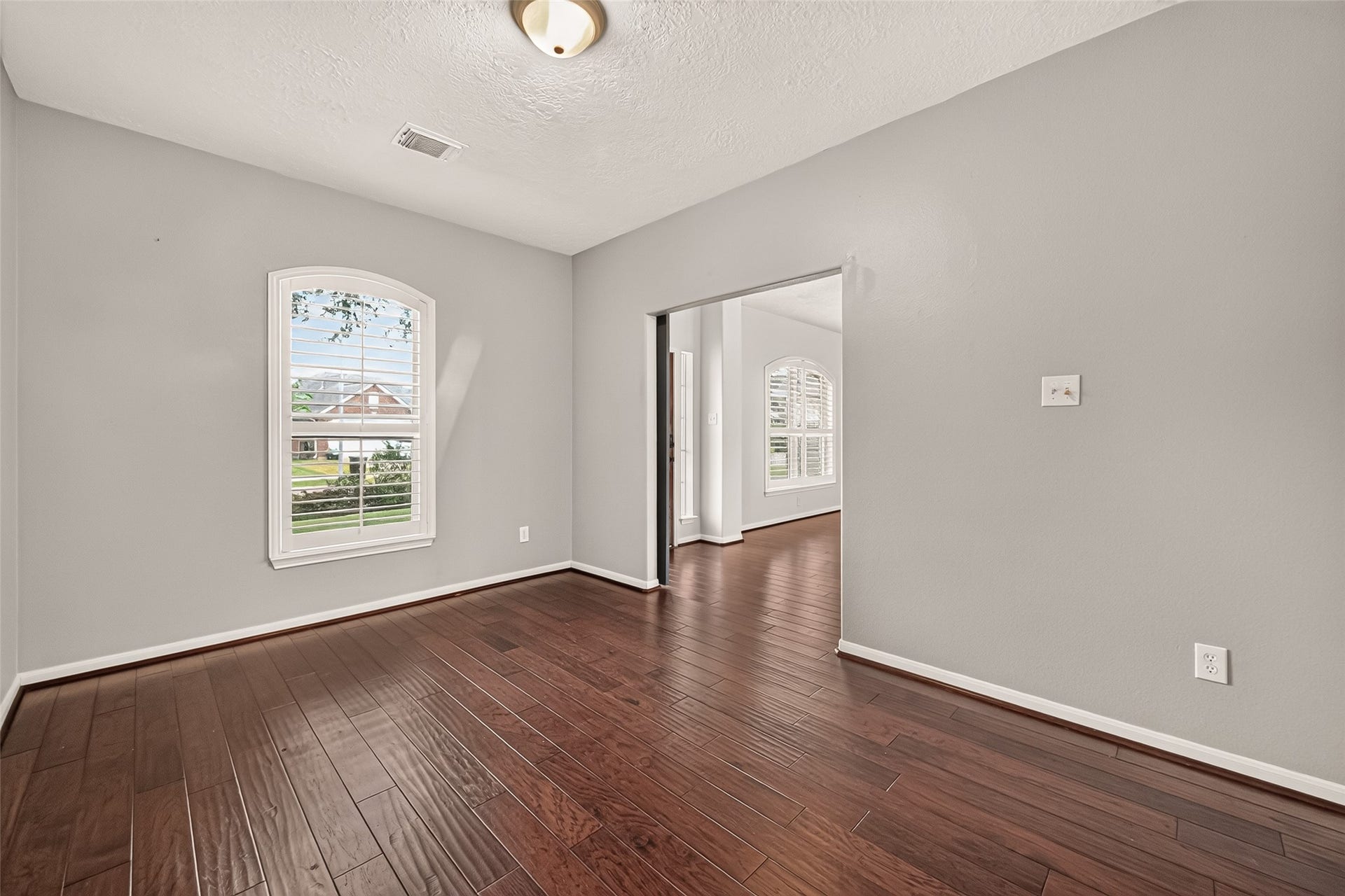 4926 Quiet Canyon Drive, Friendswood, TX 77546 4926 Quiet Canyon Drive, Friendswood, TX 77546