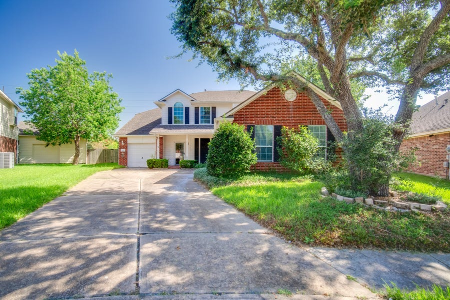 Property photo for 1907 Glen Eden Court, Sugar Land, TX