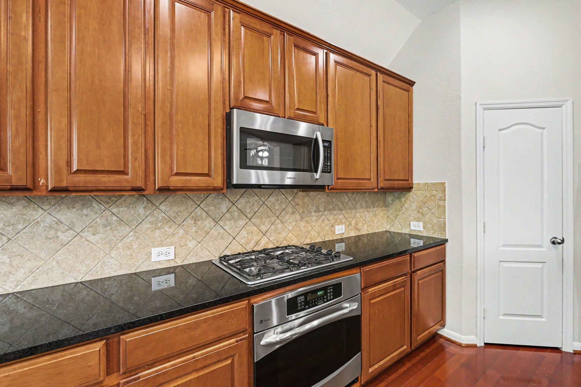 2713 Autumn Falls Drive, Pearland, TX 77584