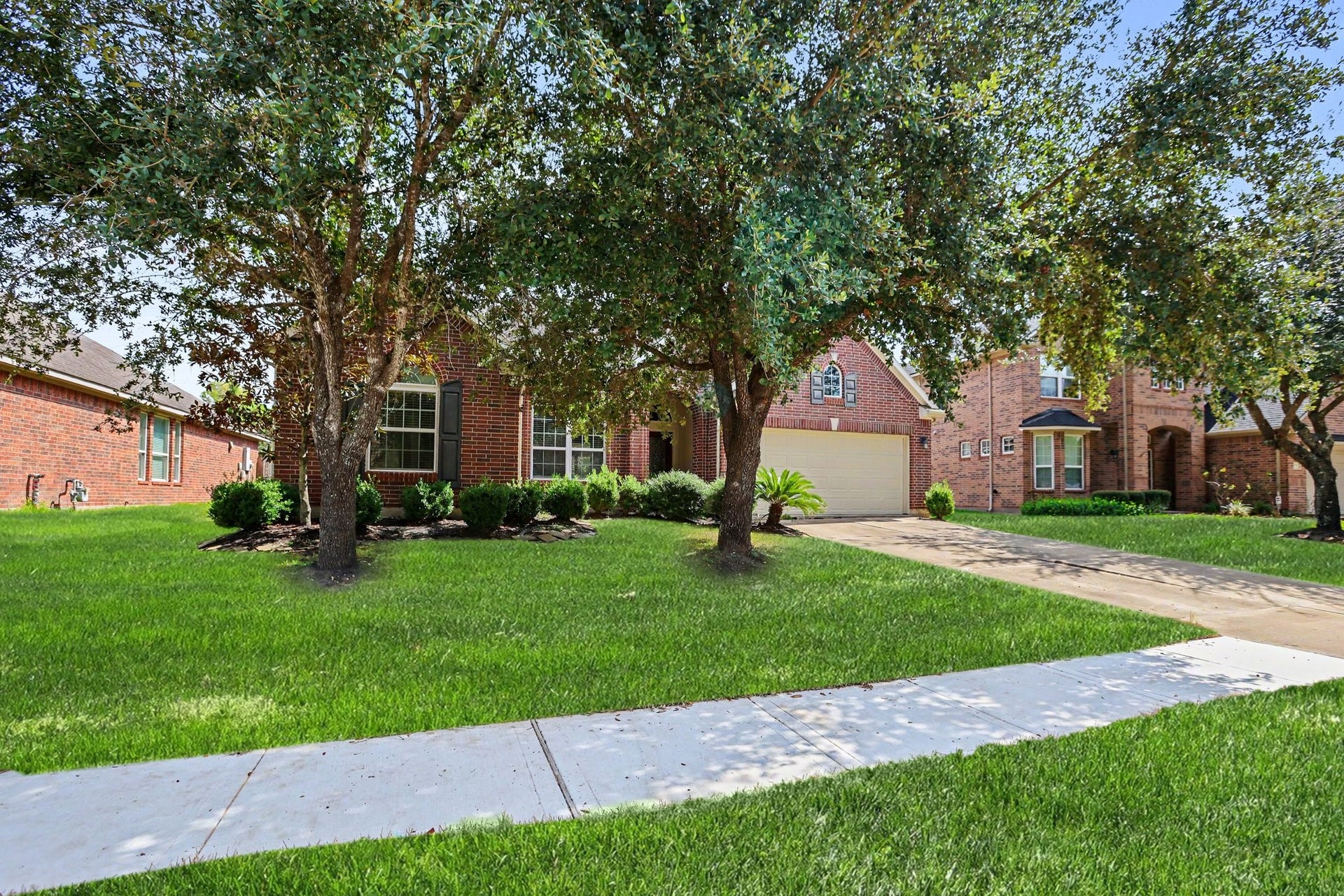 2713 Autumn Falls Drive, Pearland, TX 77584
