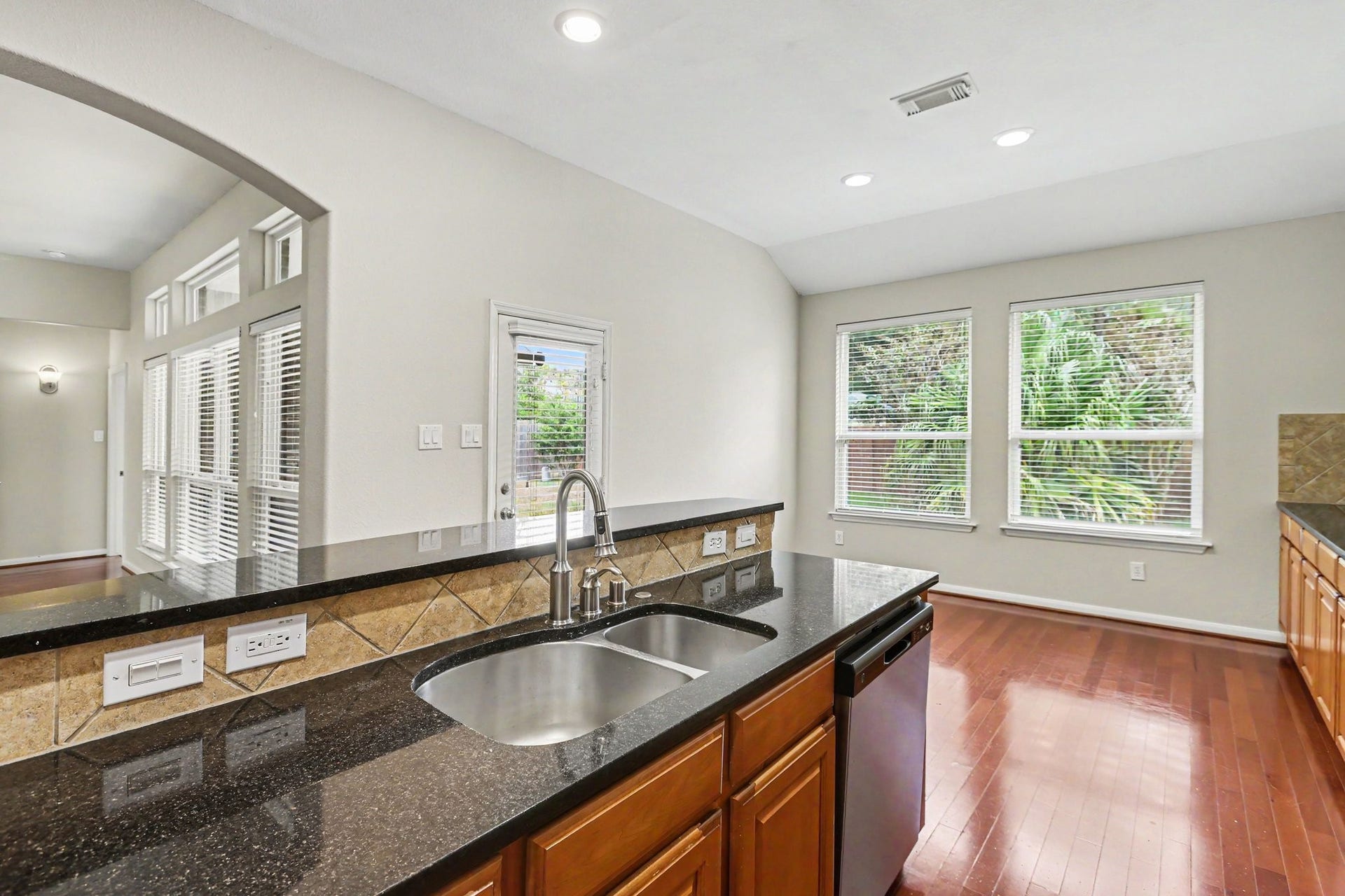 2713 Autumn Falls Drive, Pearland, TX 77584