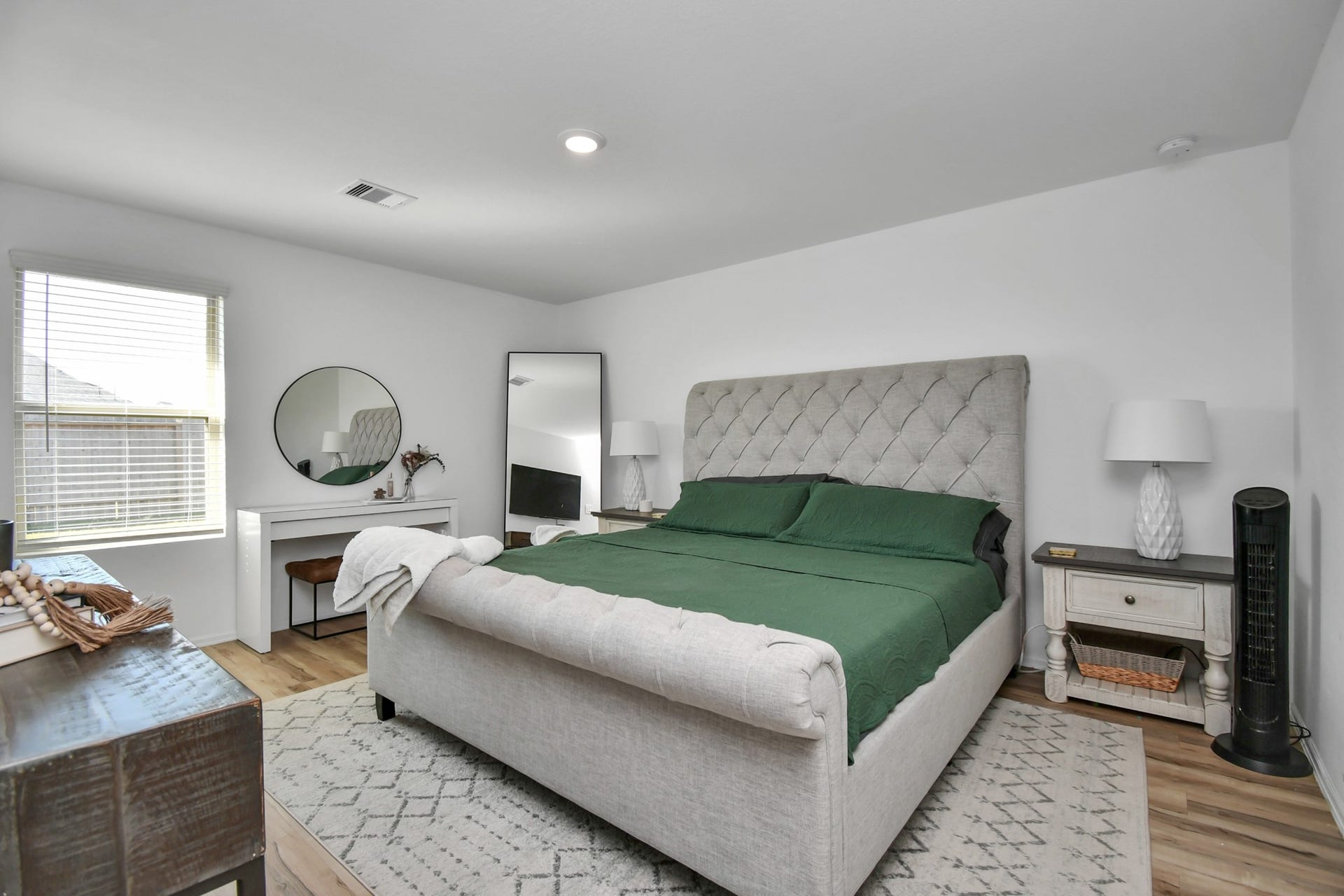 932 Gentle Moss Drive, Magnolia, TX 77354 Spacious primary bedroom!