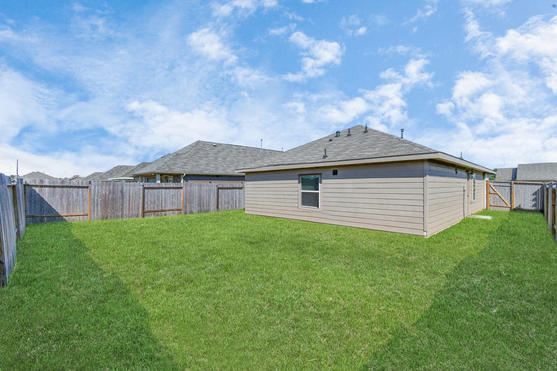 932 Gentle Moss Drive, Magnolia, TX 77354 932 Gentle Moss Drive, Magnolia, TX 77354
