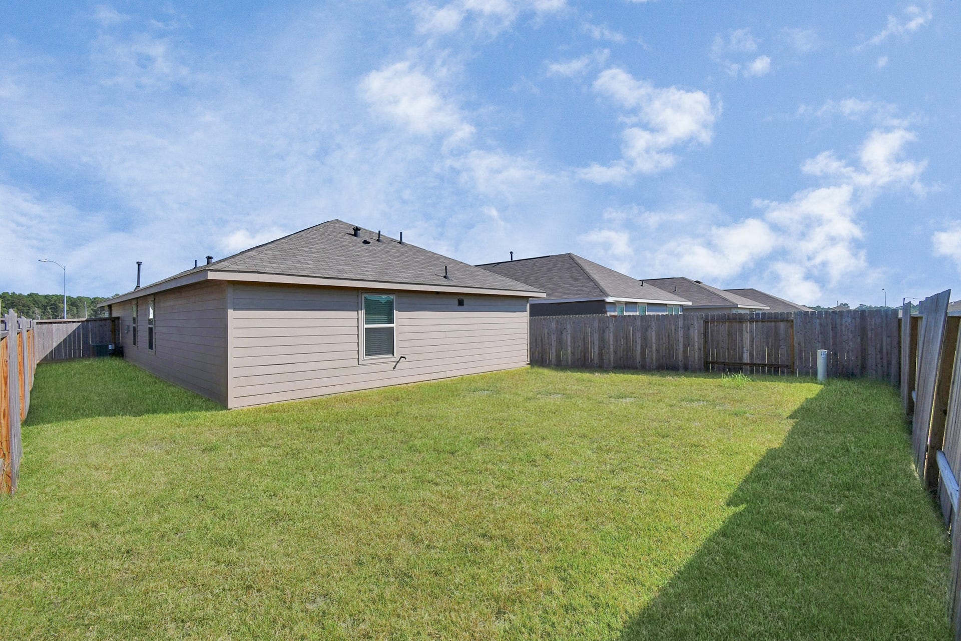932 Gentle Moss Drive, Magnolia, TX 77354 932 Gentle Moss Drive, Magnolia, TX 77354
