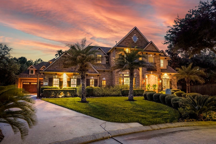 Property photo for 1307 Majestic Pines Court, Houston, TX