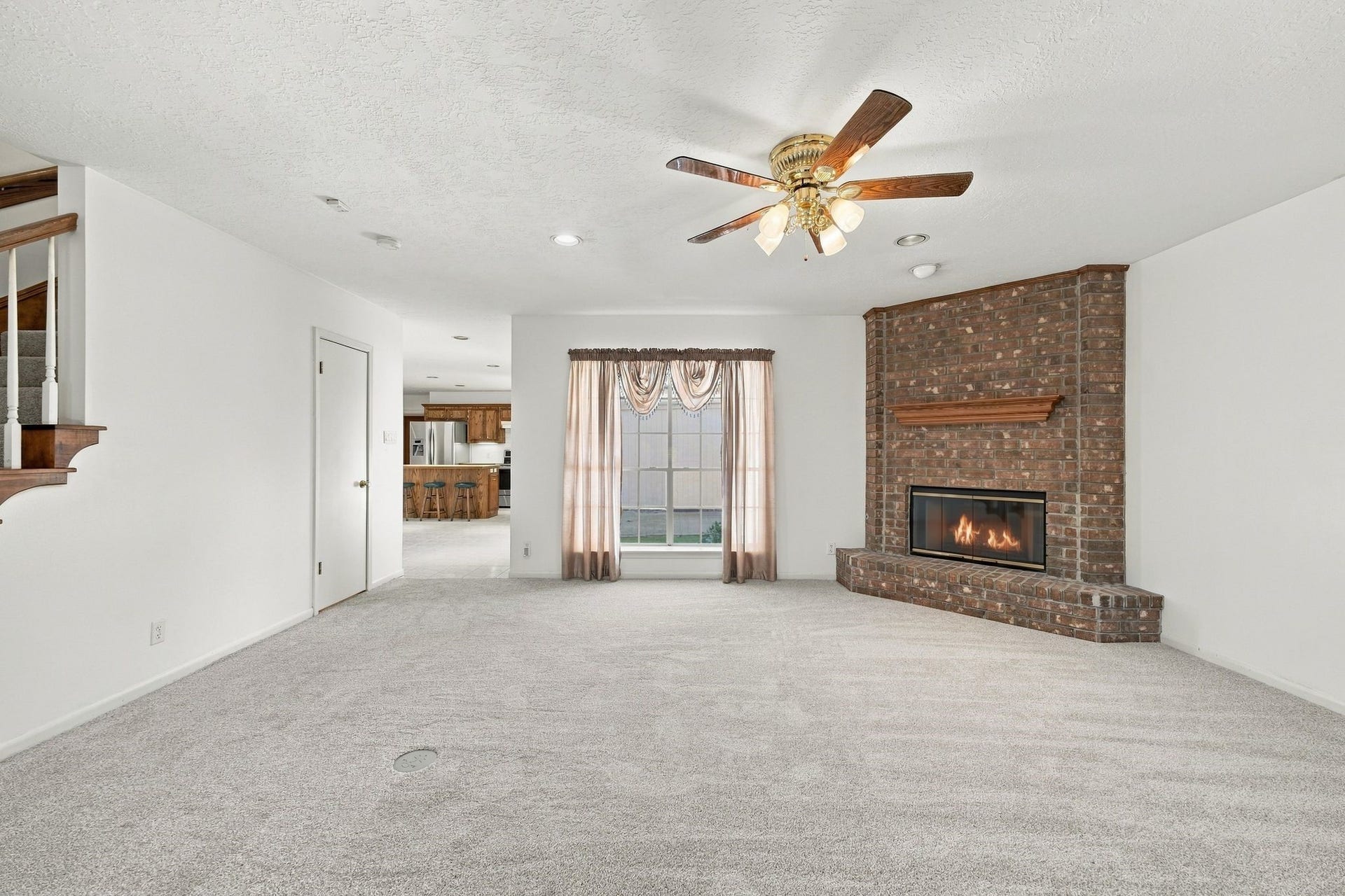 5125 Nina Lee Lane, Houston, TX 77092 5125 Nina Lee Lane, Houston, TX 77092
