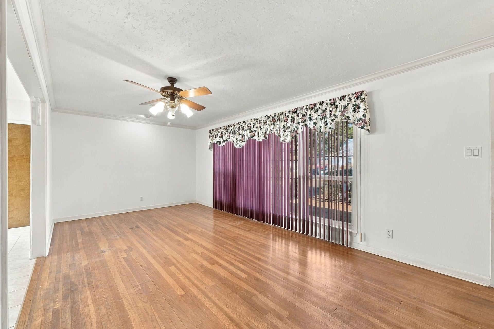 5125 Nina Lee Lane, Houston, TX 77092 5125 Nina Lee Lane, Houston, TX 77092