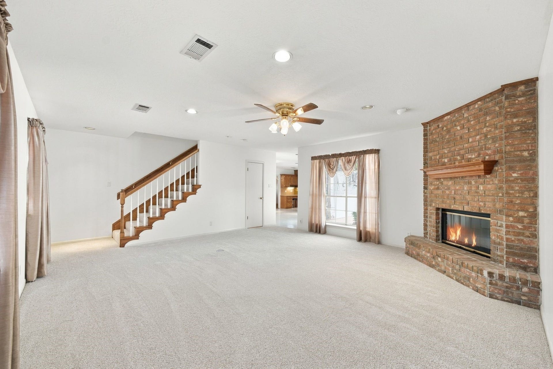 5125 Nina Lee Lane, Houston, TX 77092 5125 Nina Lee Lane, Houston, TX 77092