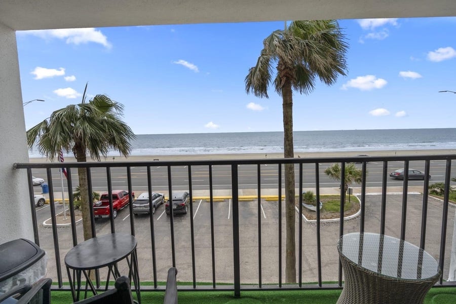 Property photo for 7310 Seawall Boulevard, #309, Galveston, TX