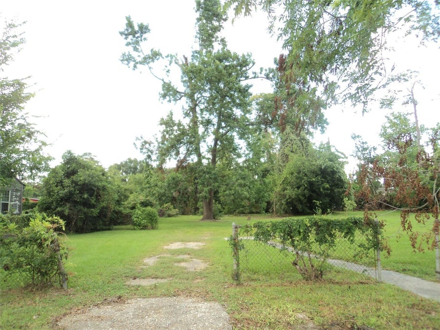 Property photo for 6729 Kittridge Street, Houston, TX