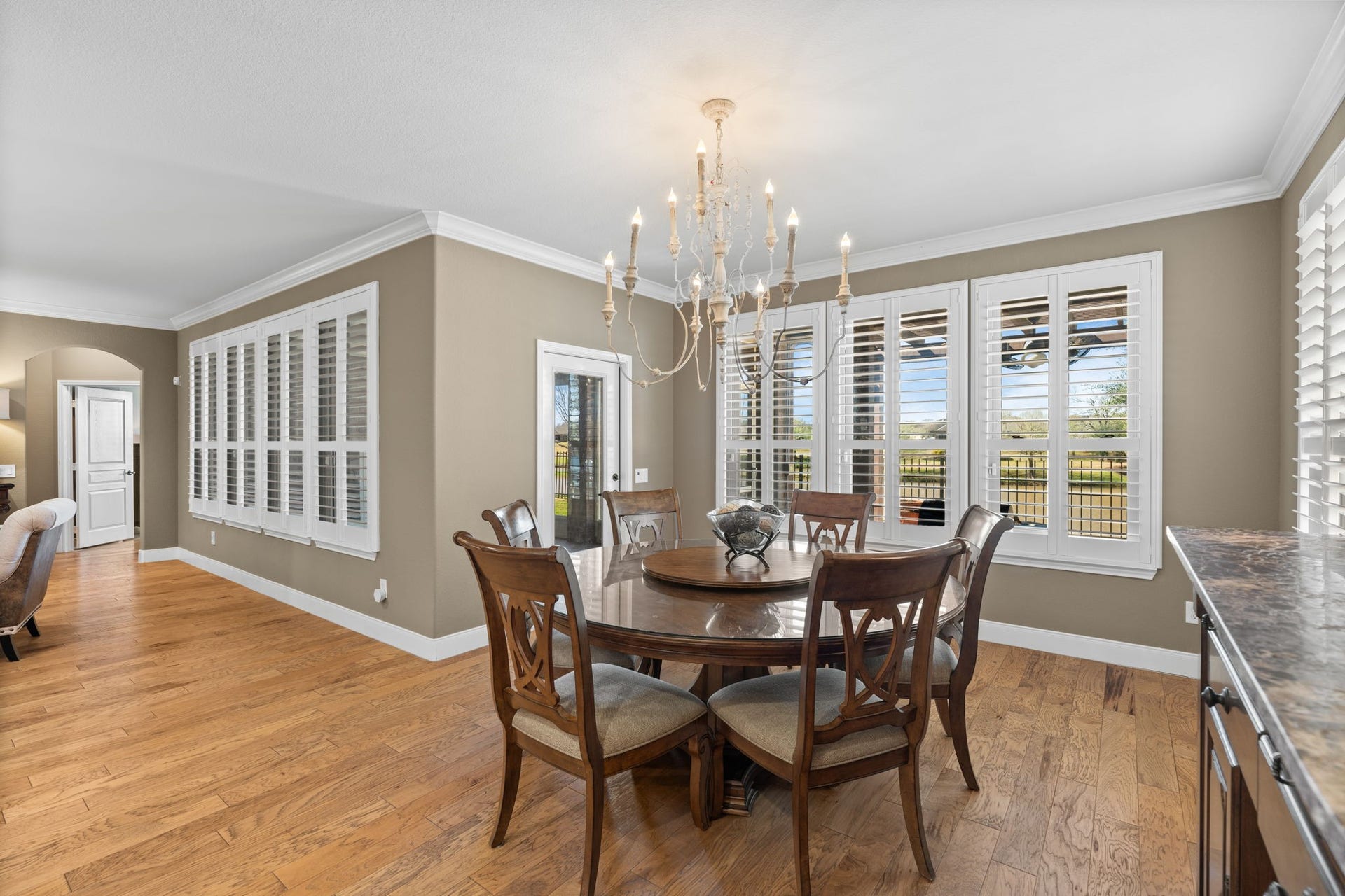 The color scheme perfectly complements today's trends and effortlessly matches any furniture decor.