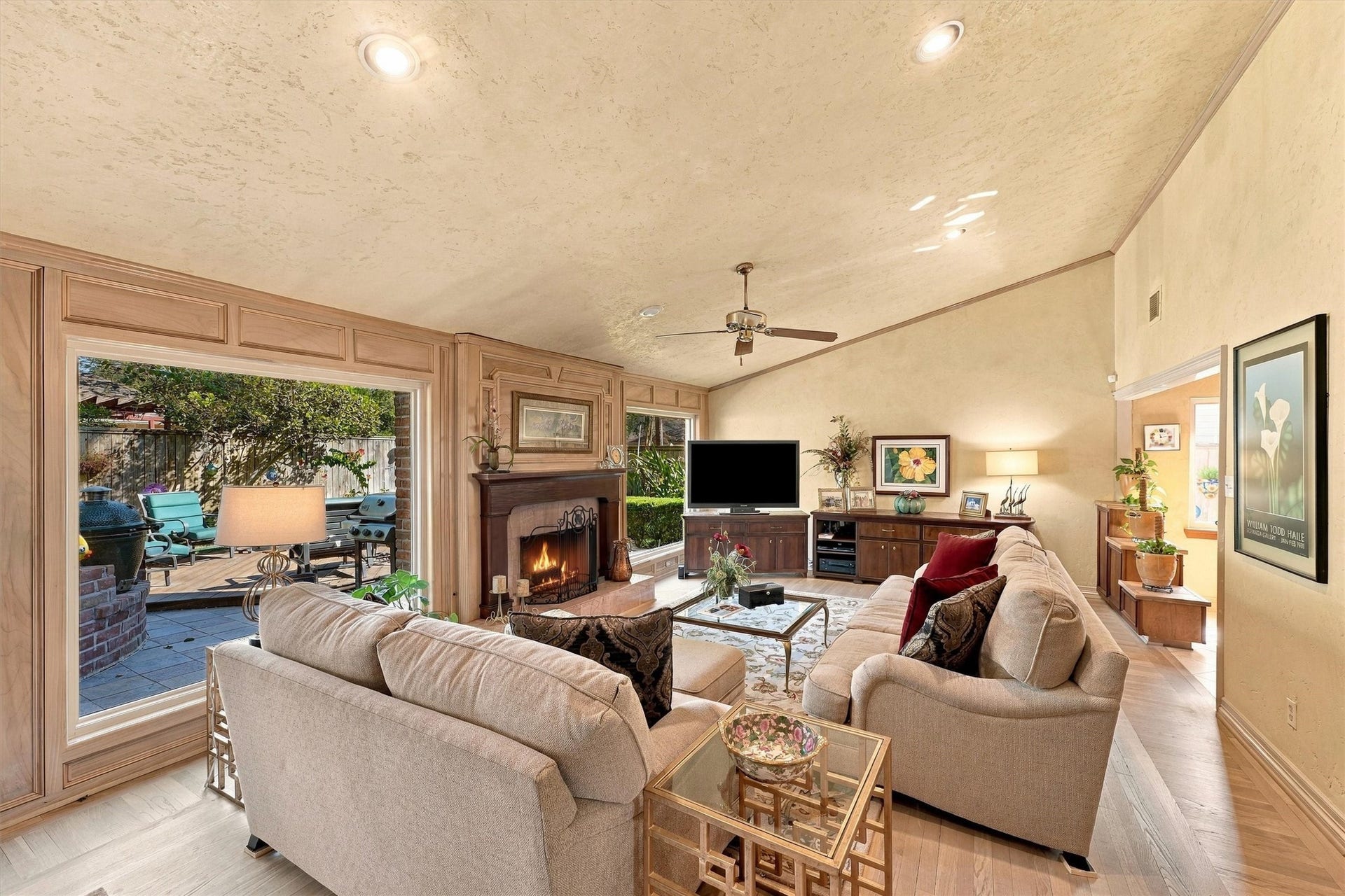 11802 Stillwater Drive, Houston, TX 77070 11802 Stillwater Drive, Houston, TX 77070