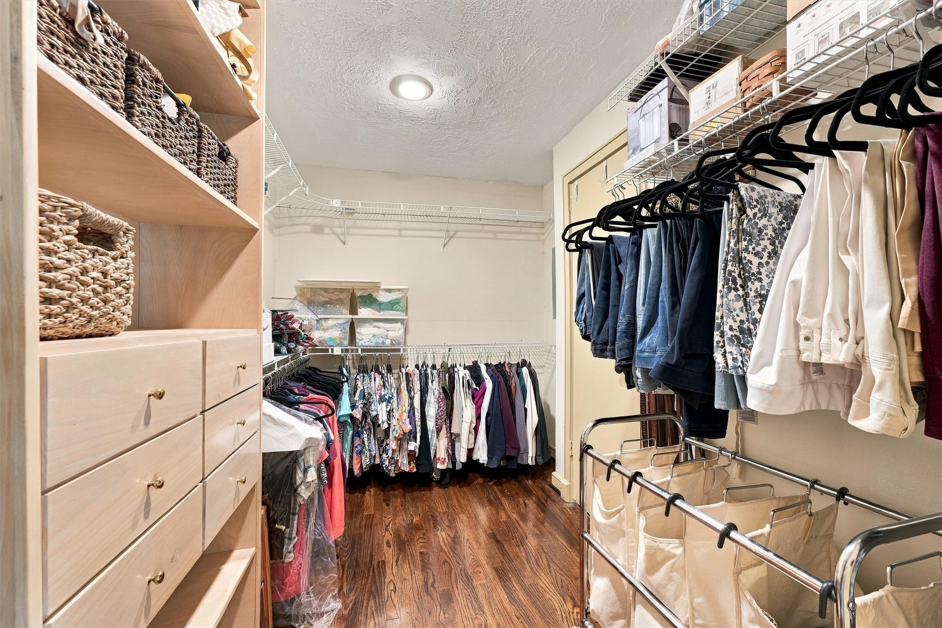 11802 Stillwater Drive, Houston, TX 77070 11802 Stillwater Drive, Houston, TX 77070