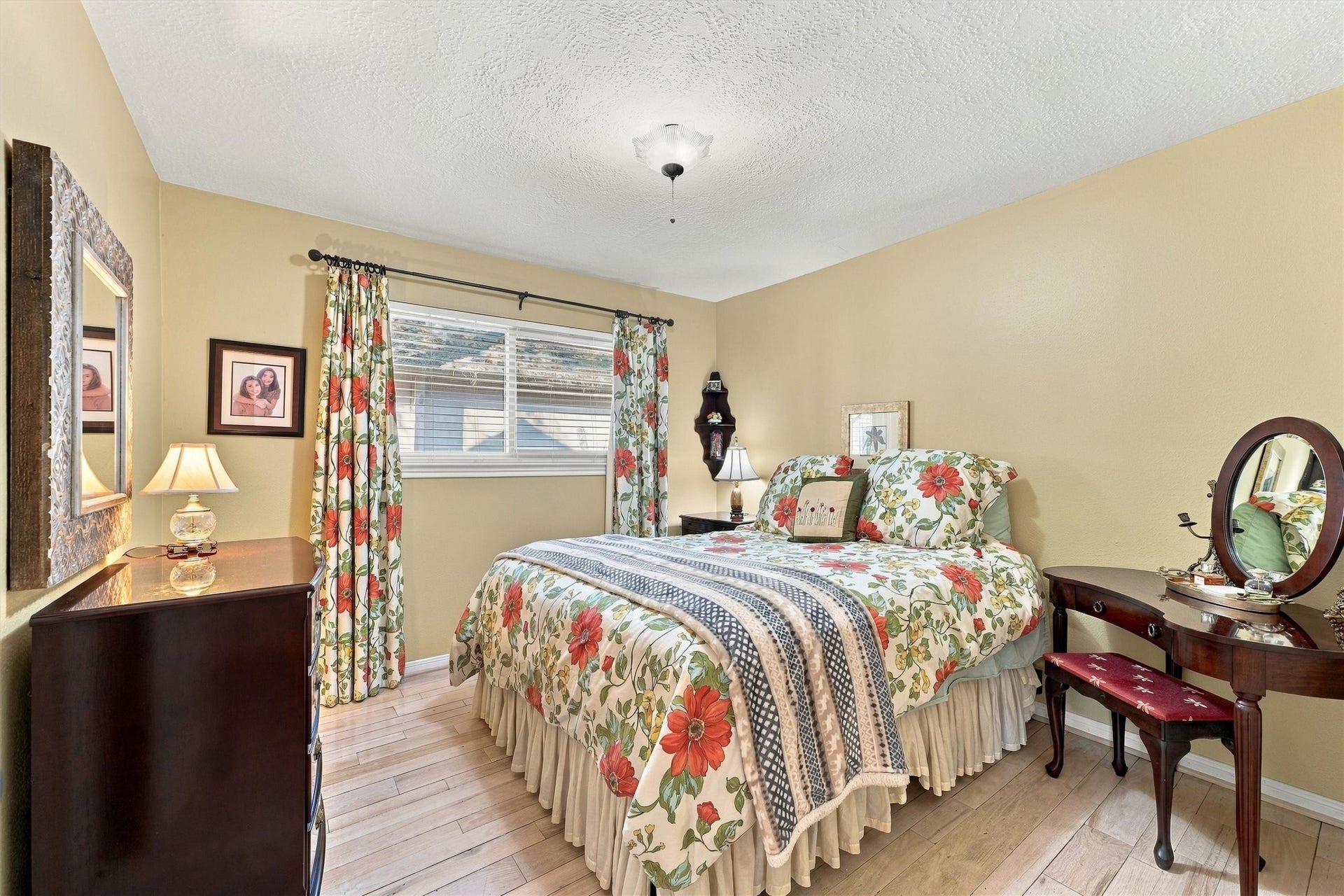 11802 Stillwater Drive, Houston, TX 77070 11802 Stillwater Drive, Houston, TX 77070