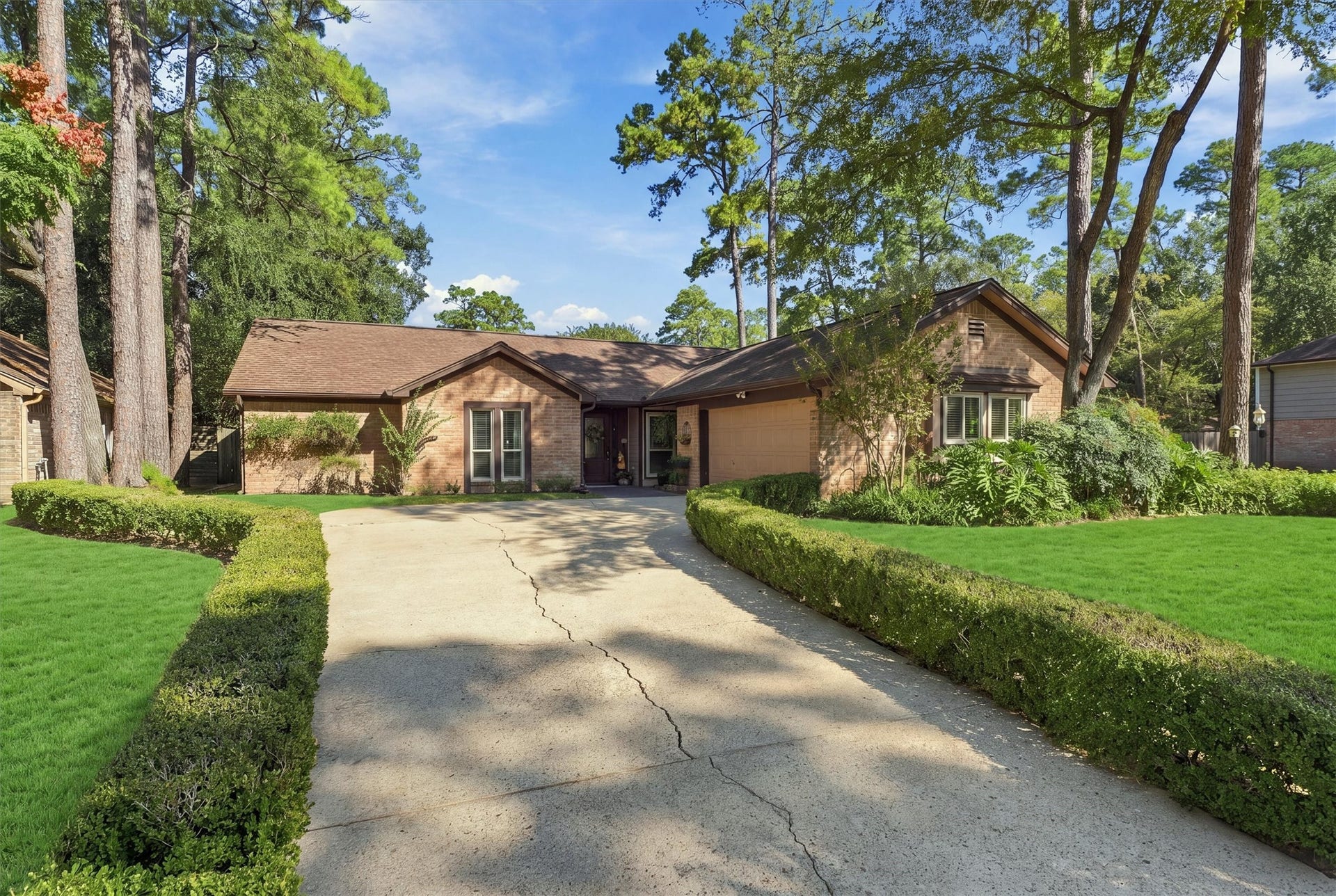 11802 Stillwater Drive, Houston, TX 77070 11802 Stillwater Drive, Houston, TX 77070