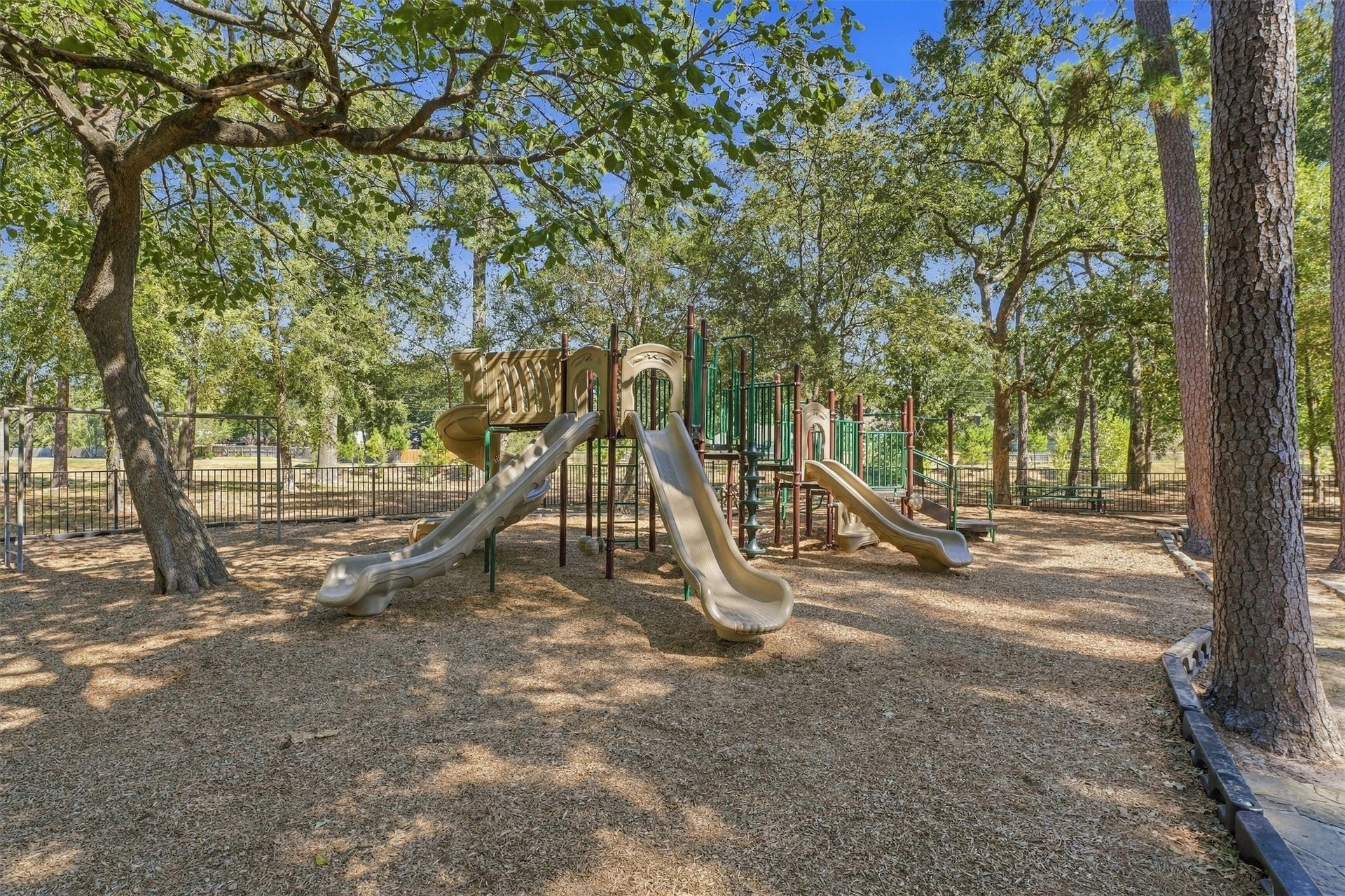 11802 Stillwater Drive, Houston, TX 77070 11802 Stillwater Drive, Houston, TX 77070