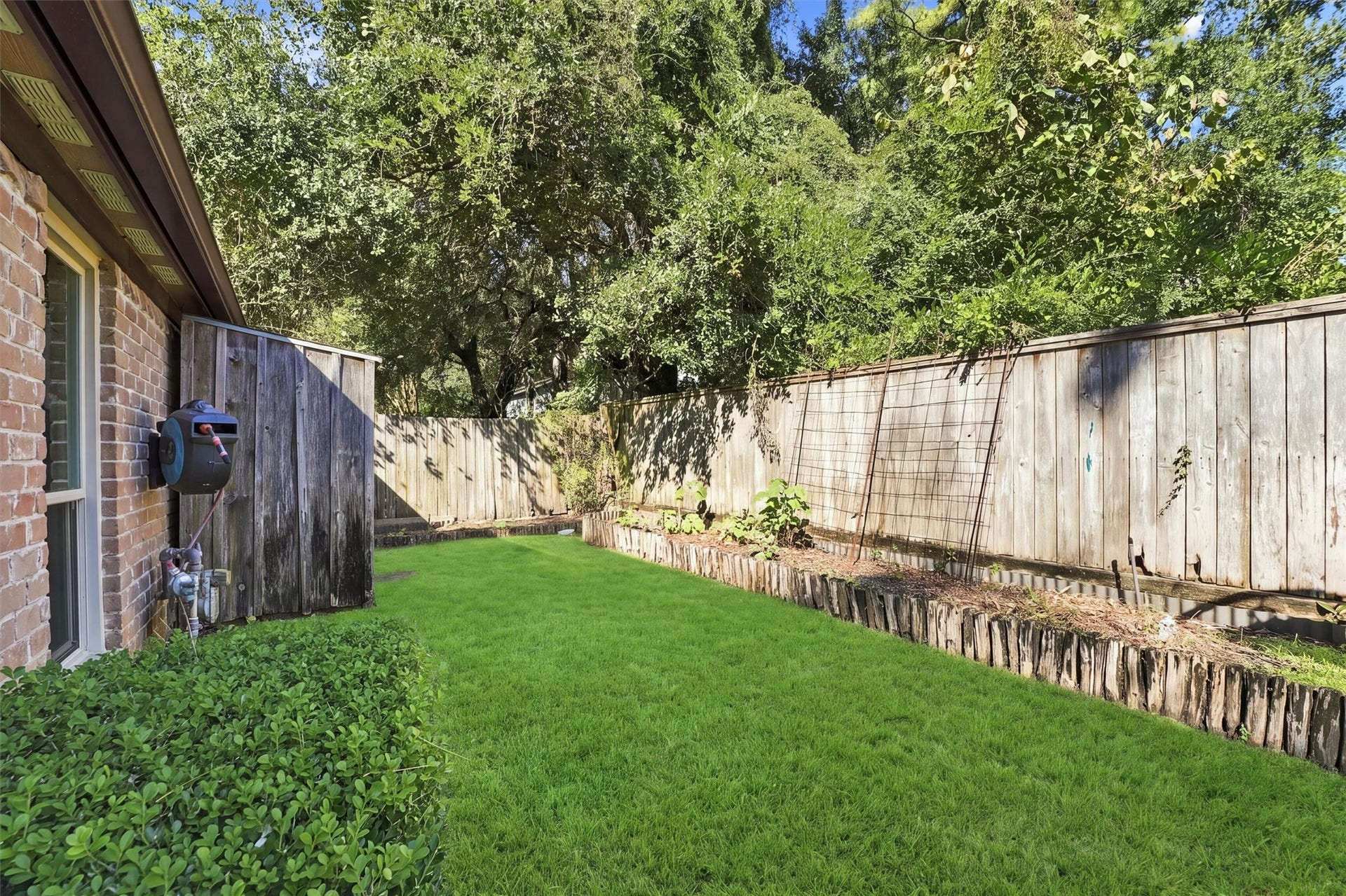 11802 Stillwater Drive, Houston, TX 77070 11802 Stillwater Drive, Houston, TX 77070