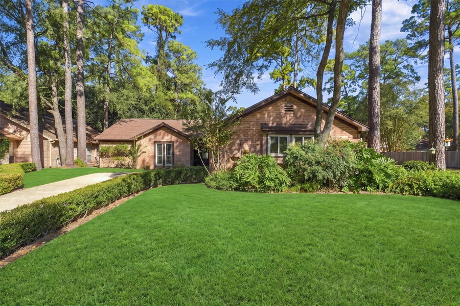 Property photo for 11802 Stillwater Drive, Houston, TX
