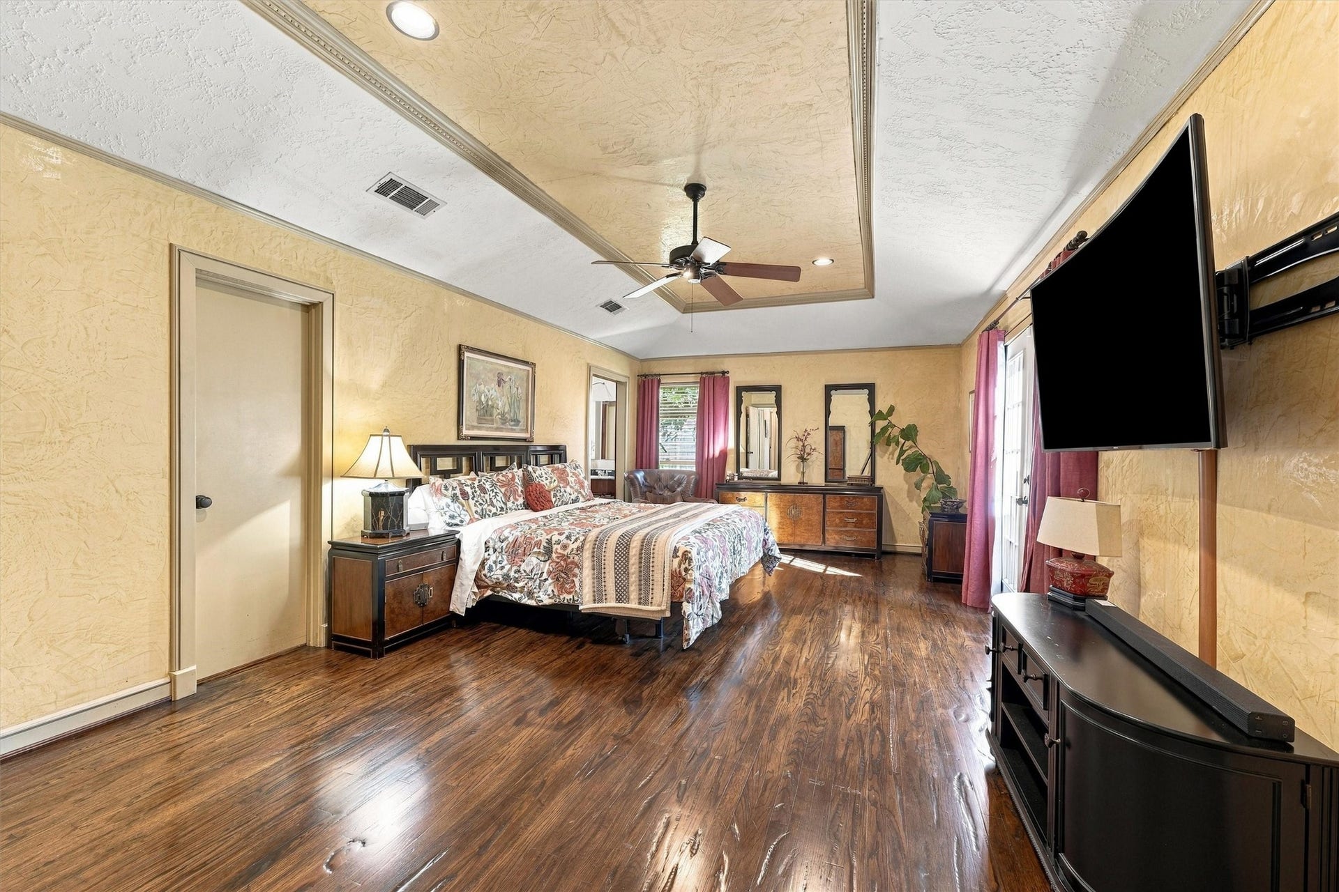 11802 Stillwater Drive, Houston, TX 77070 11802 Stillwater Drive, Houston, TX 77070