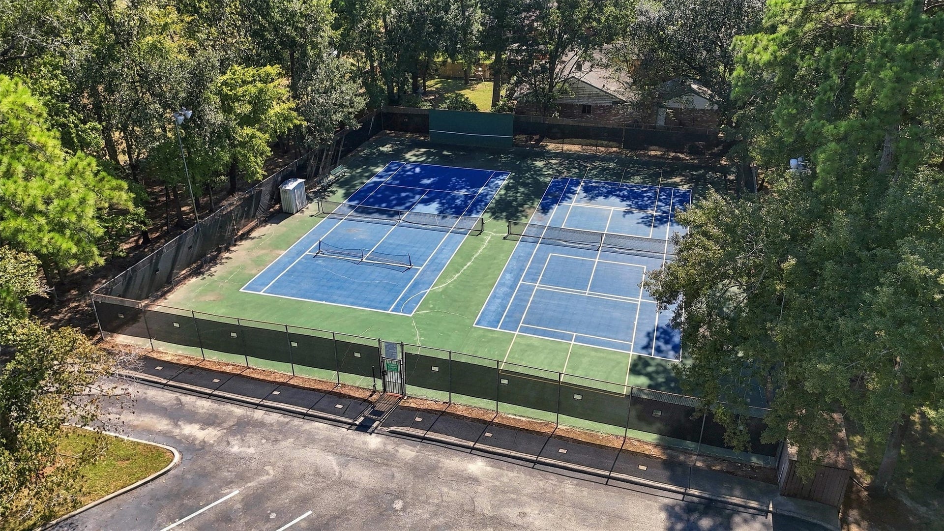 11802 Stillwater Drive, Houston, TX 77070 11802 Stillwater Drive, Houston, TX 77070